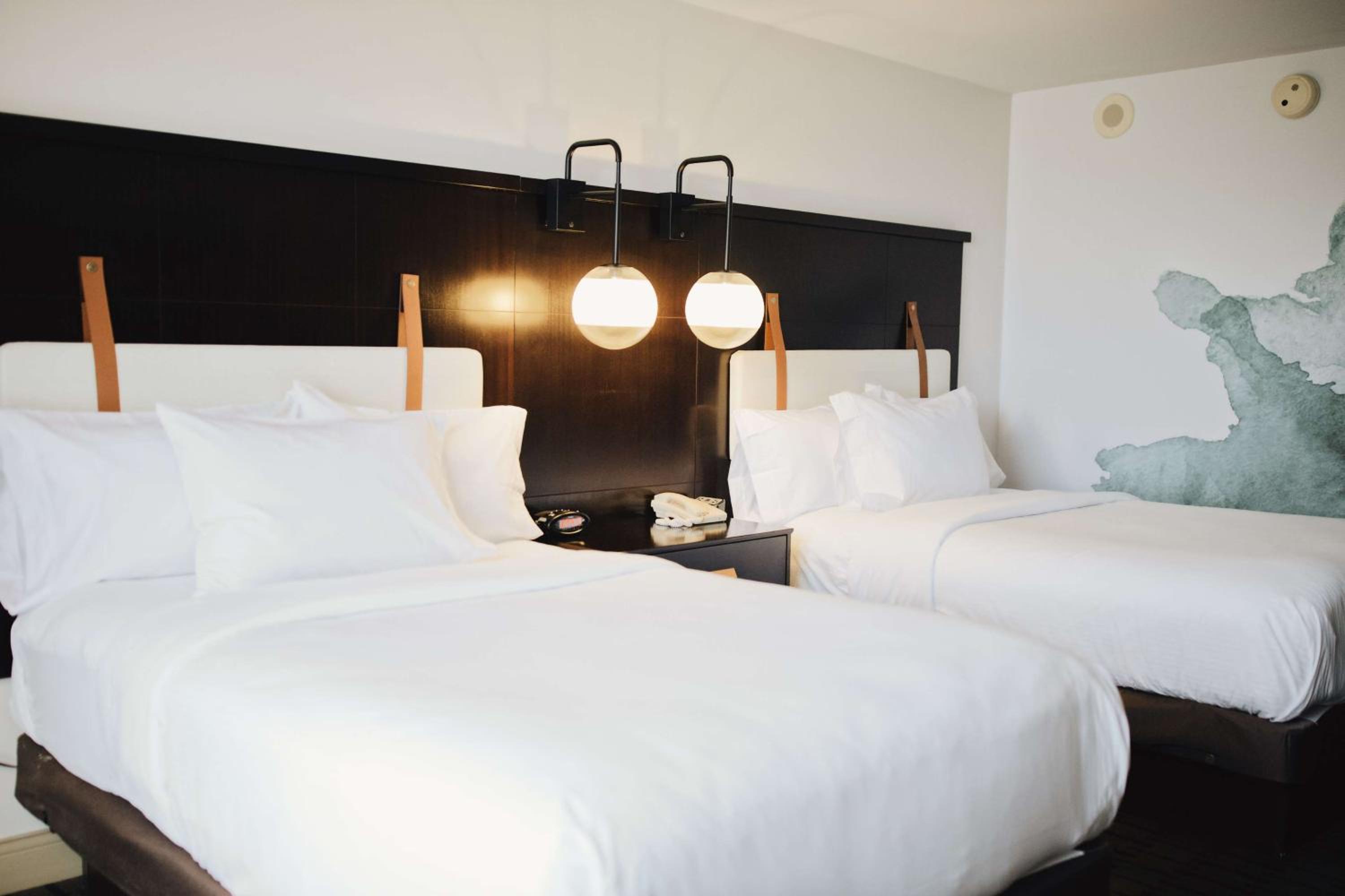 Double Room with Two Double Beds - Photo 6