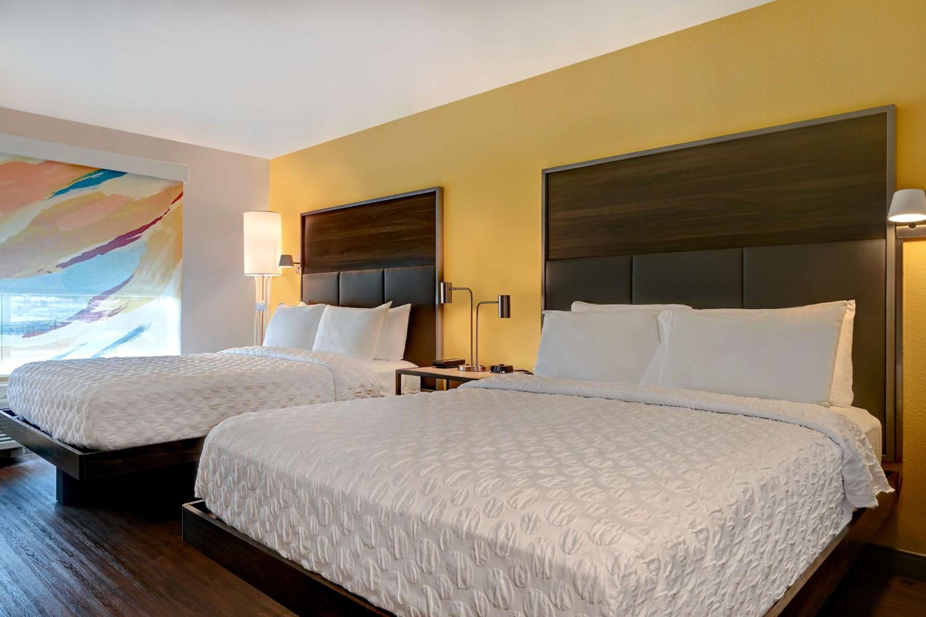 Queen Room with Two Queen Beds - Photo 1
