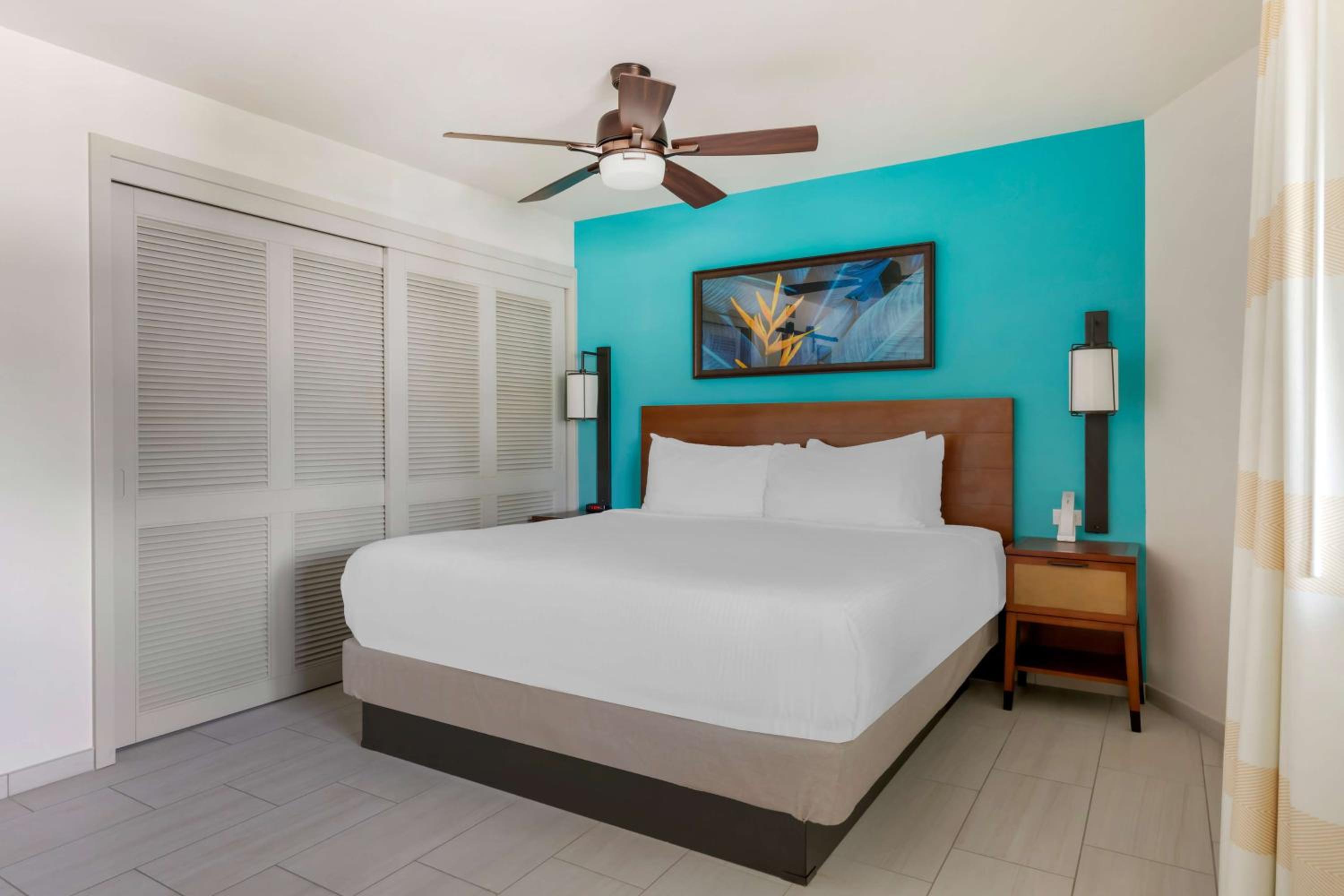 One-Bedroom King Suite with Ocean View