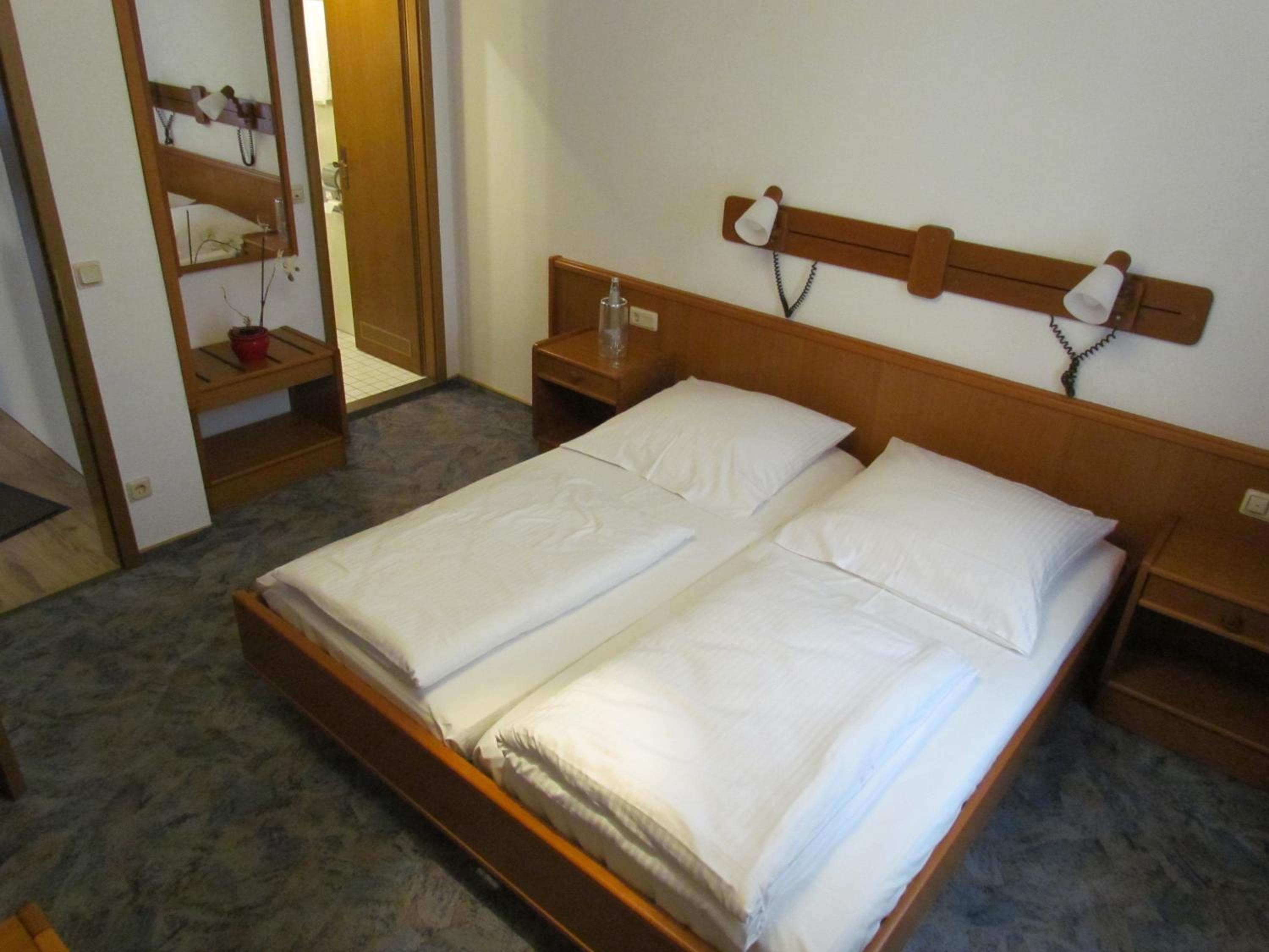Double Room with Private Bathroom photo 2