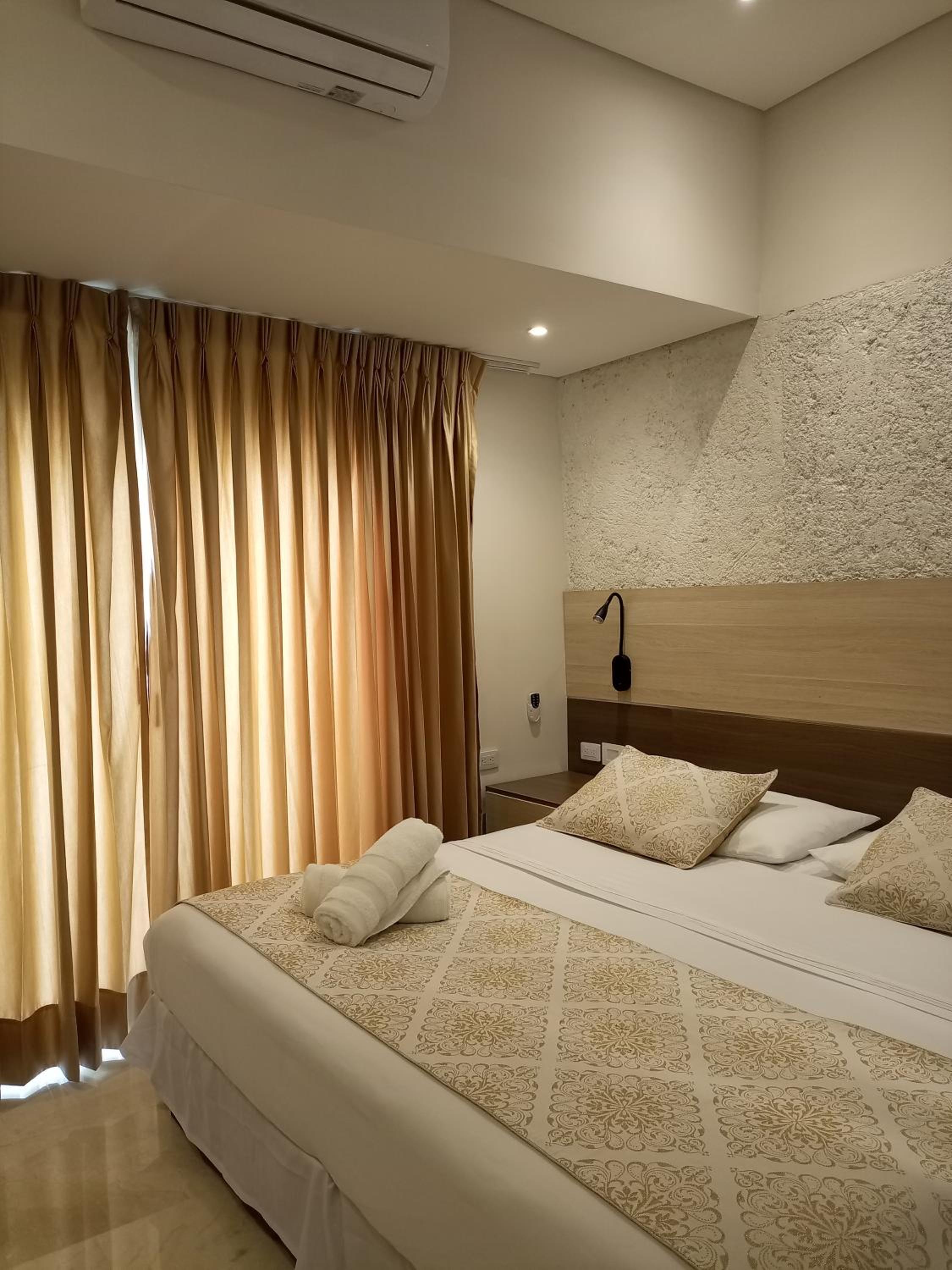 Suite with Balcony - Photo 1