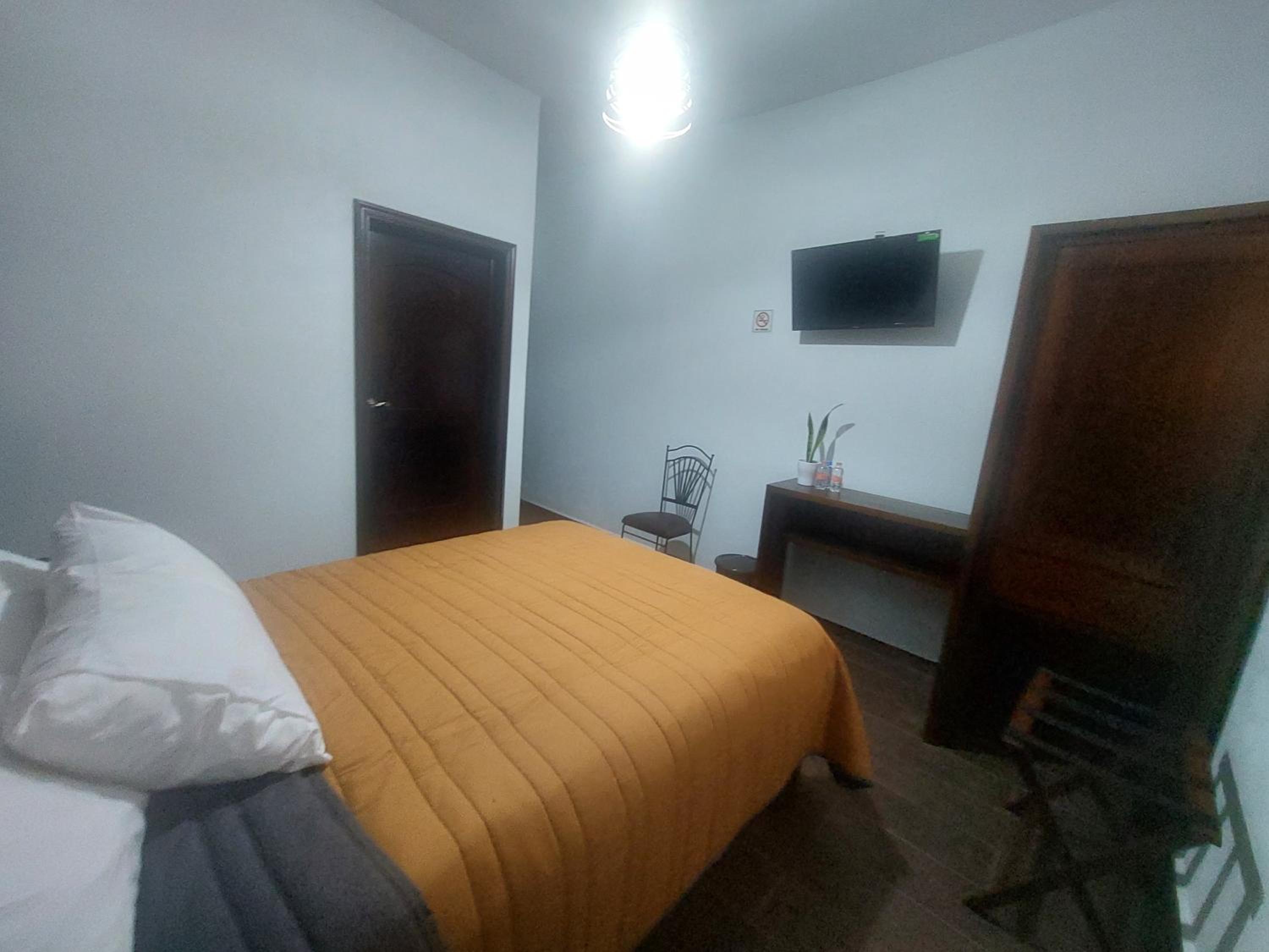 Double Room with Private Bathroom photo 1