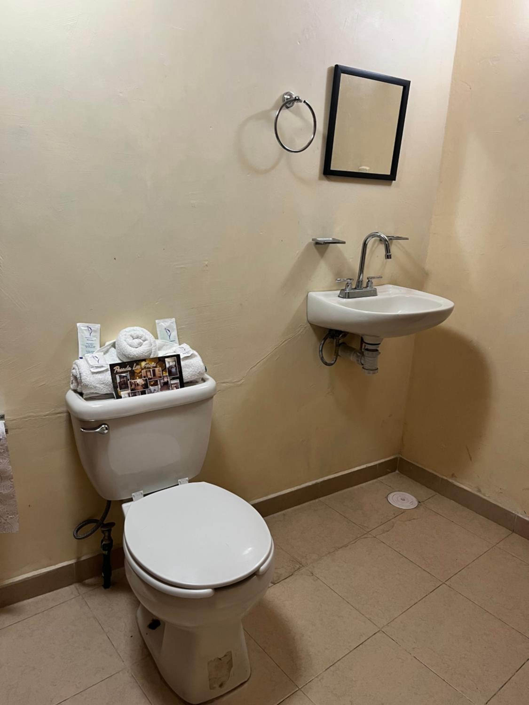 Basic Triple Room photo 2