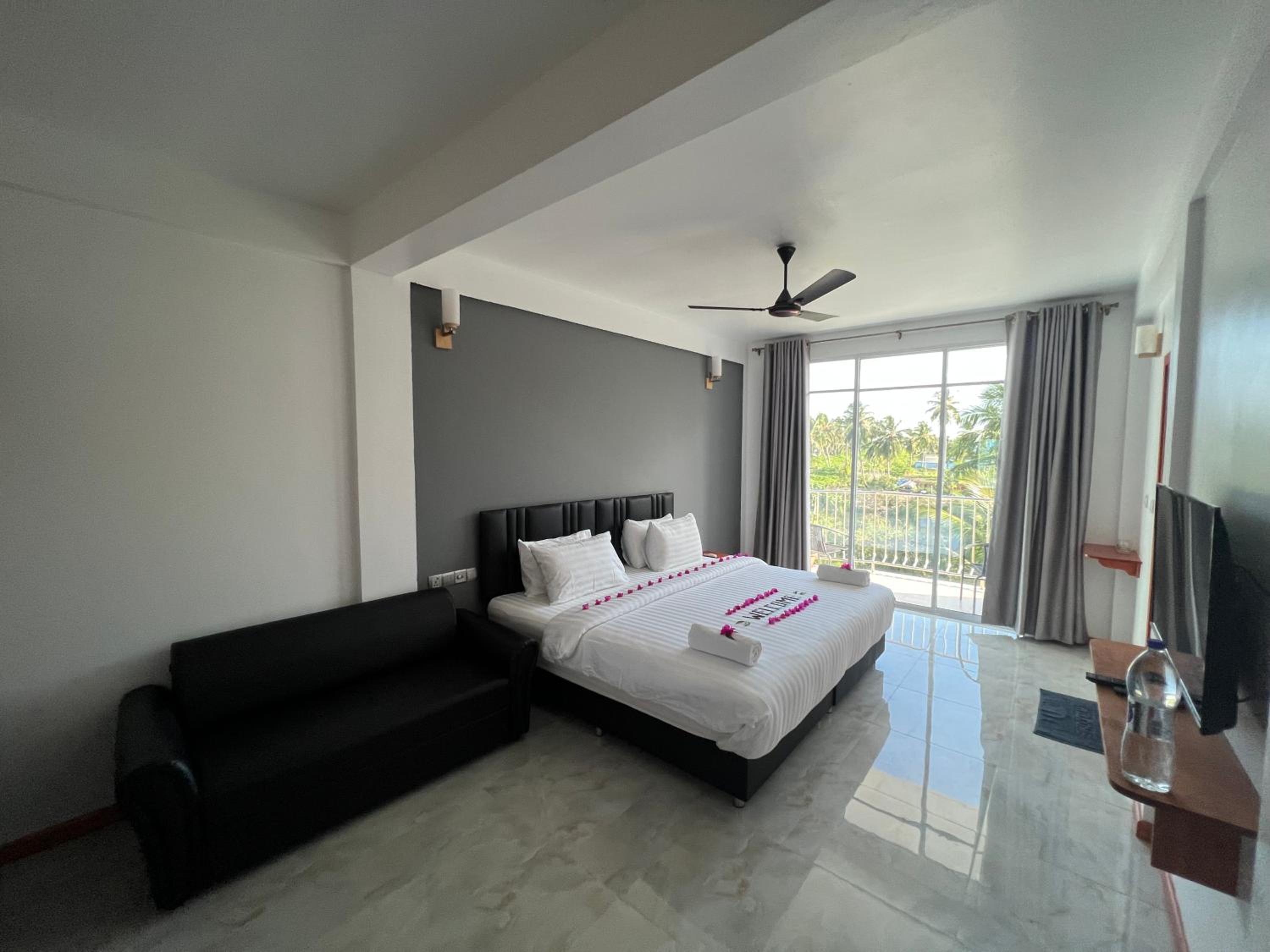 Triple Room with Garden View
