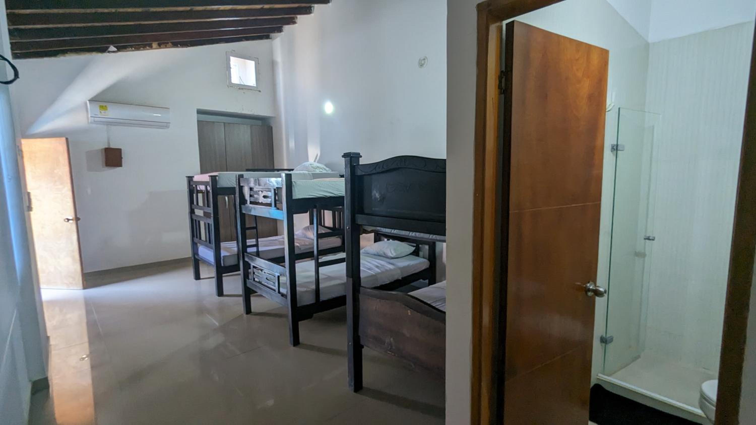 Bed In 8-Bed Mixed Dormitory Room photo 3