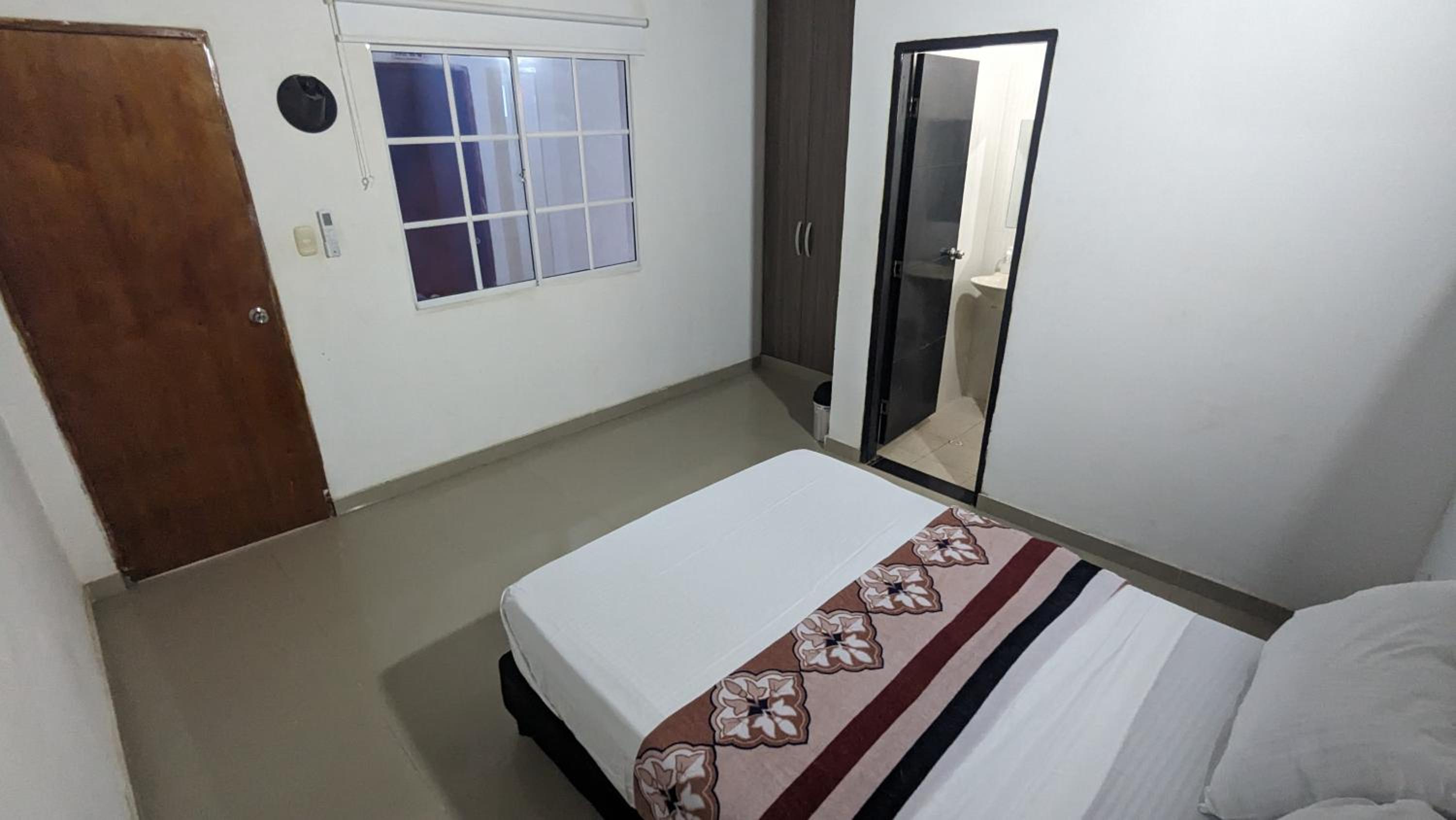 Double Room With Private Bathroom photo 1