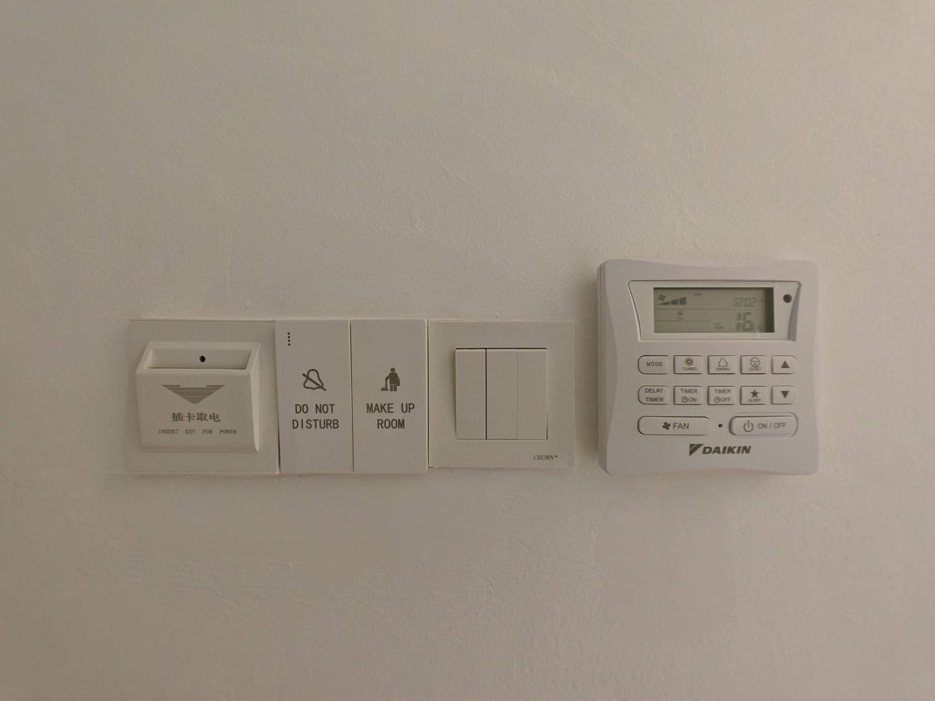 Deluxe Queen Room - Photo 6