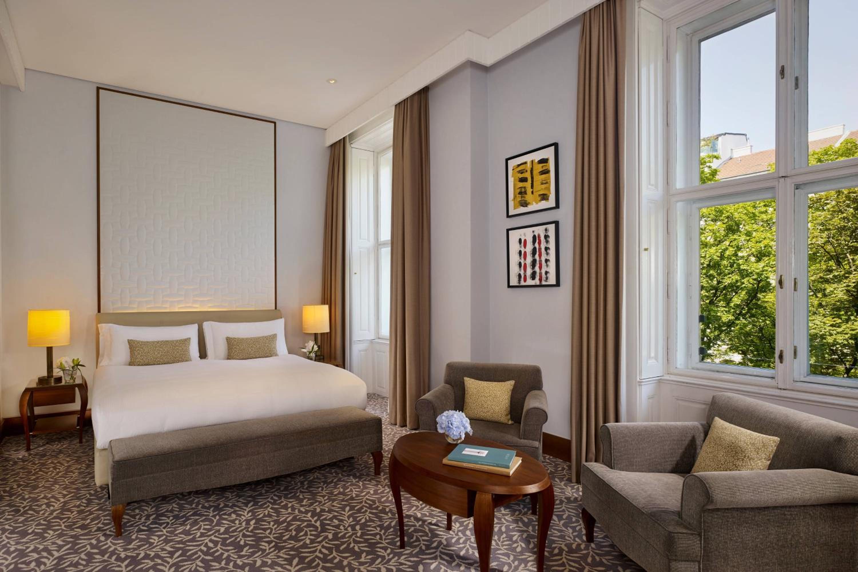 Premium Executive Room with Club Lounge Access