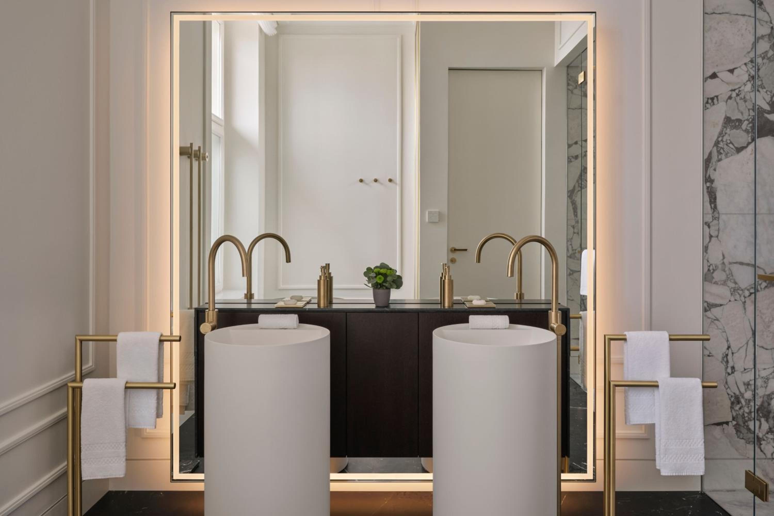 The Ritz-Carlton Symphony Suite with Club lounge access