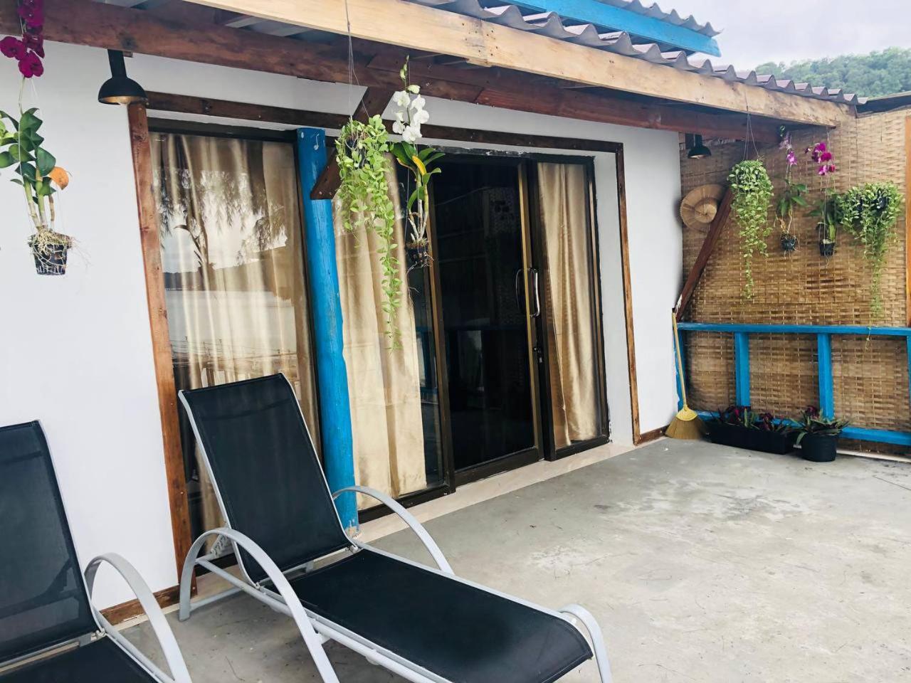 Deluxe Bungalow with Sea View photo 3