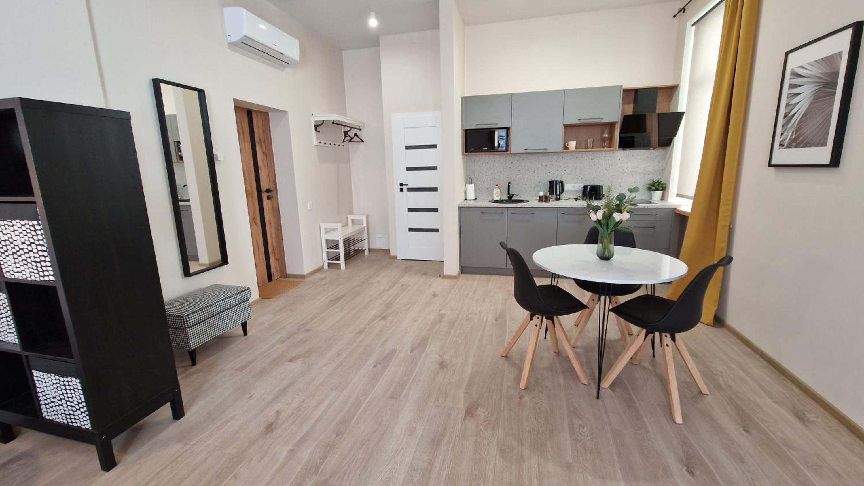 Superior Quadruple Room - Photo 4