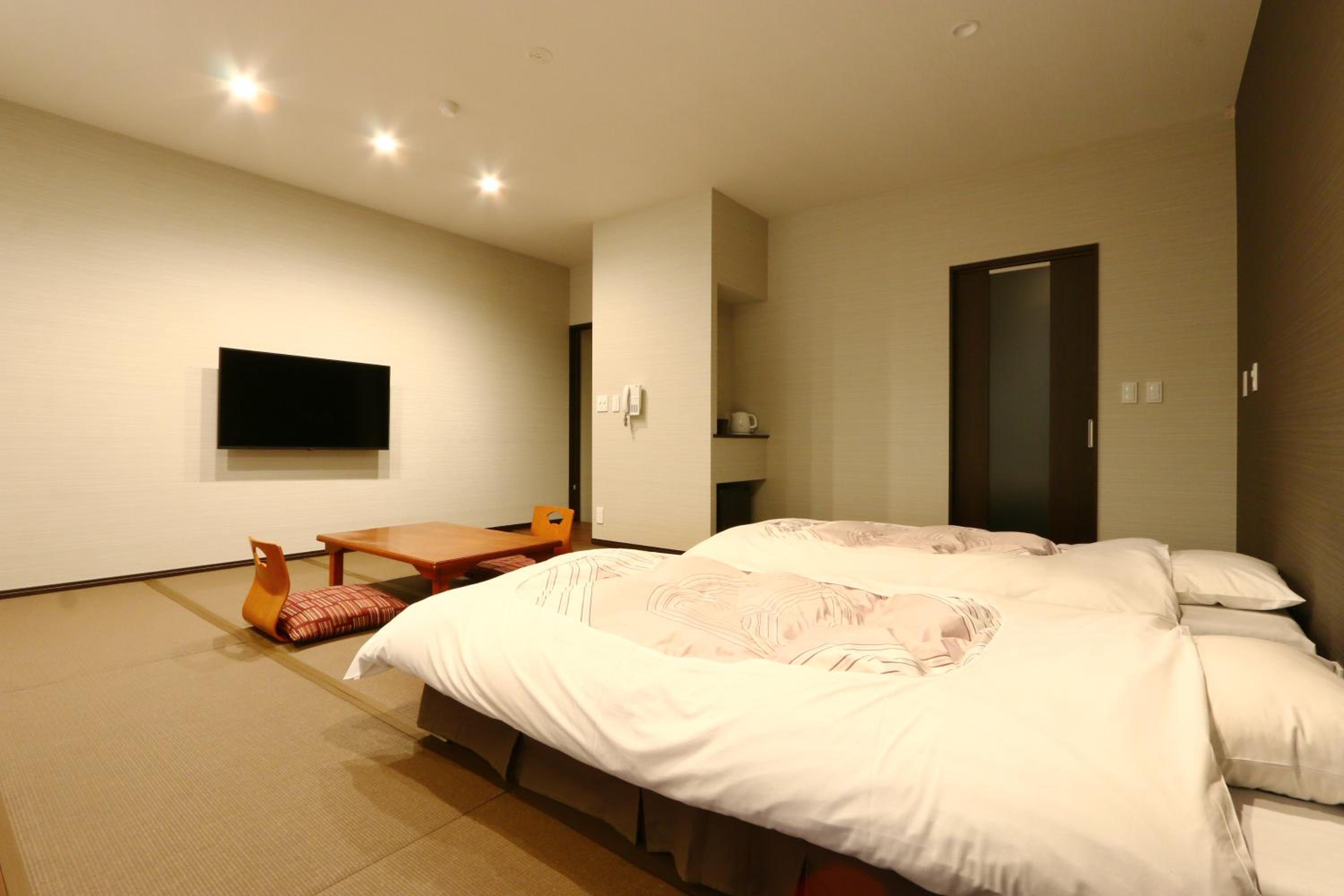 Japanese-Style Room