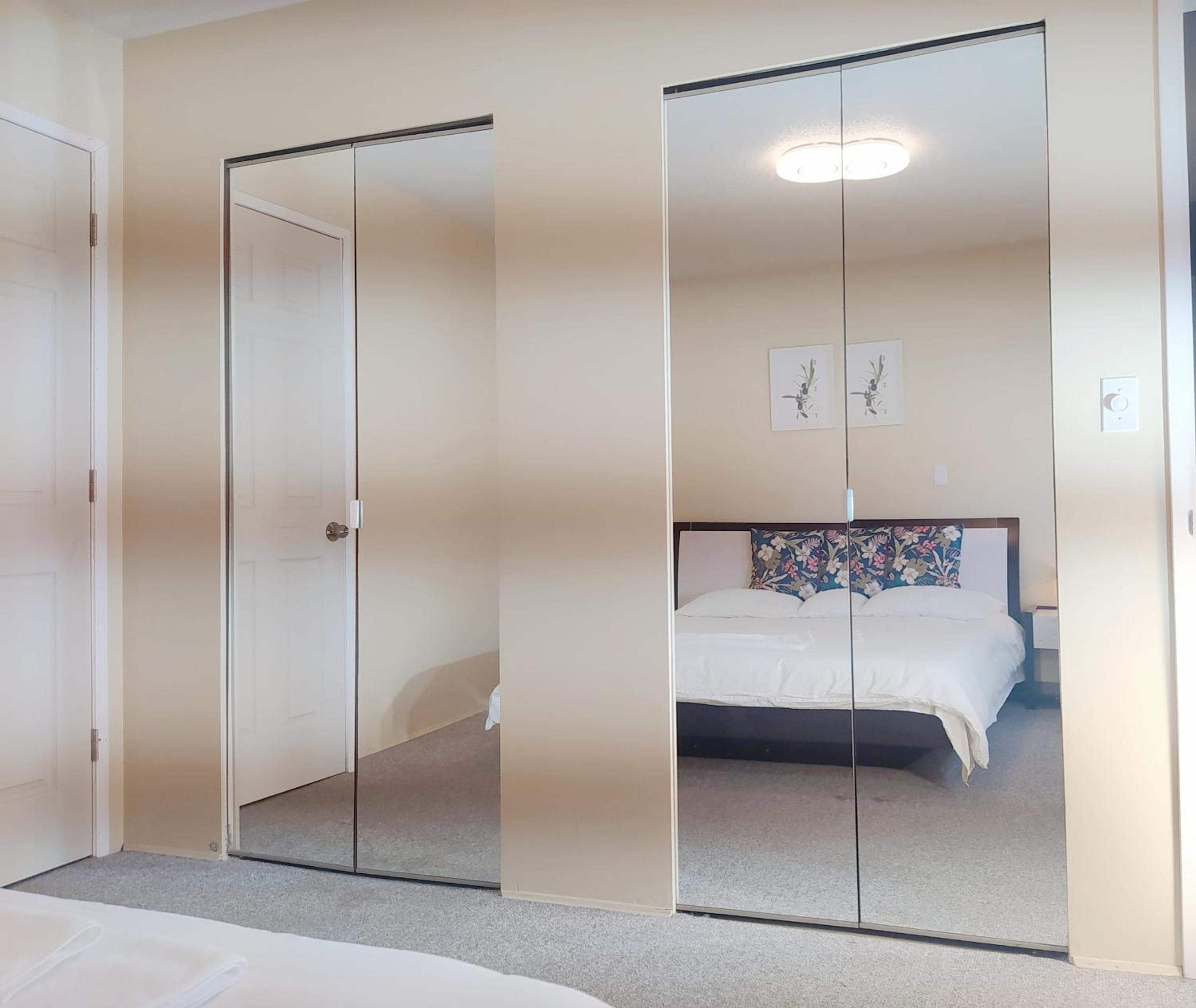 Double or Twin Room with Private Bathroom photo 2