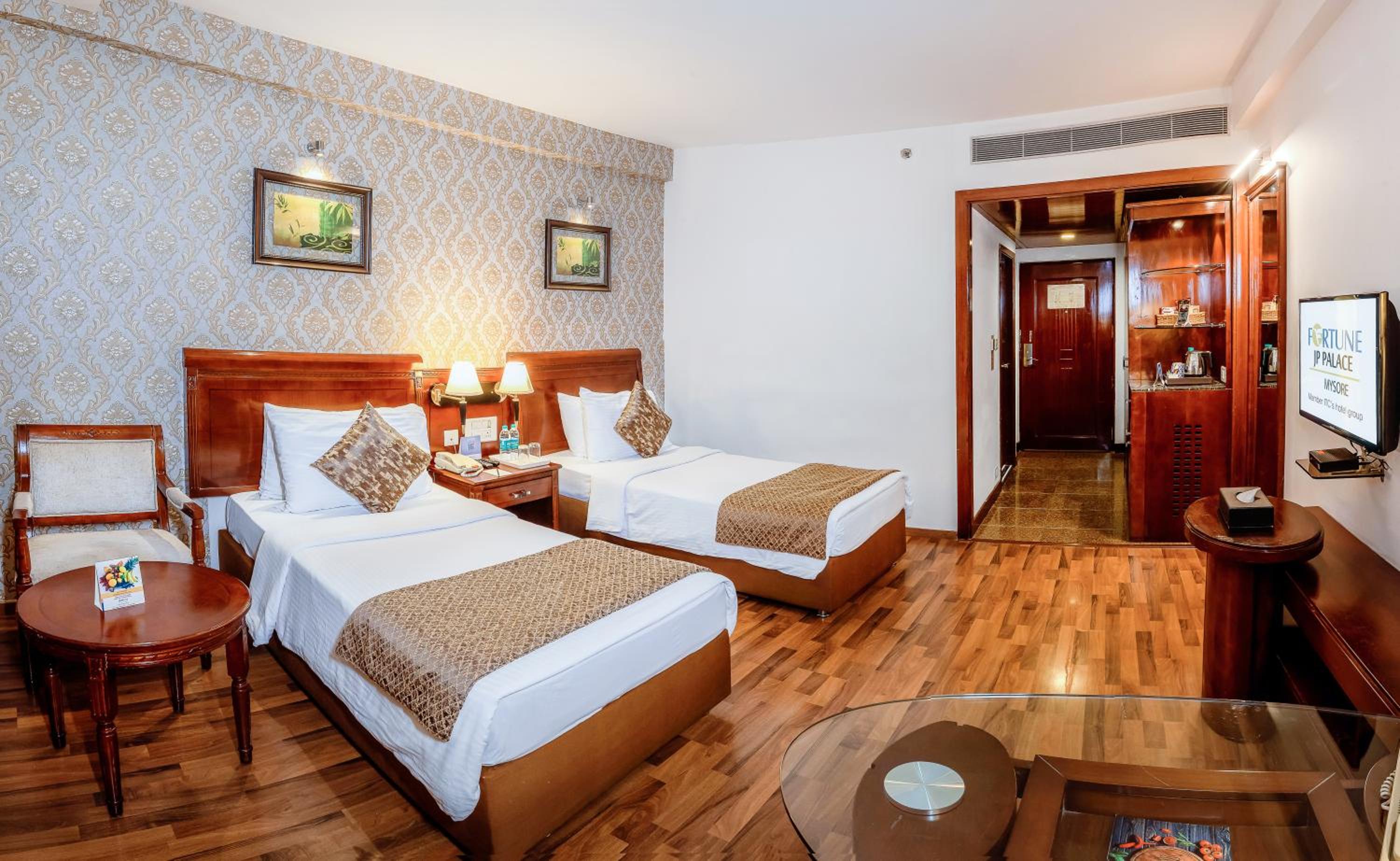Deluxe Twin Room - Photo 2