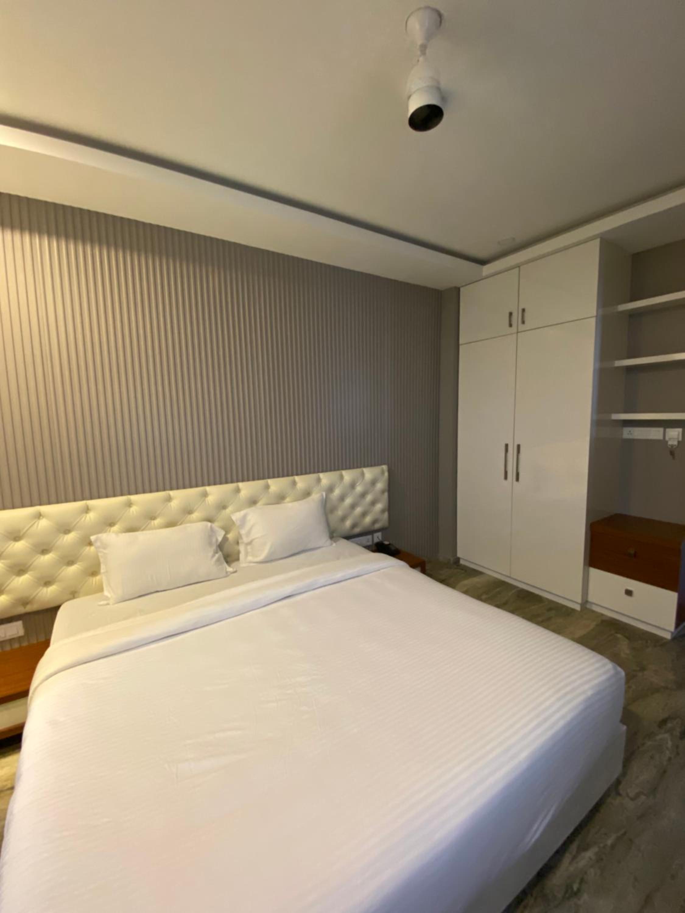 Deluxe Double Room photo 2
