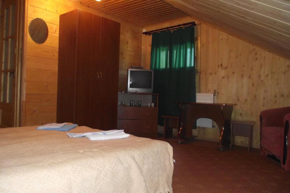 Economy Quadruple Room with Shared Bathroom photo 1