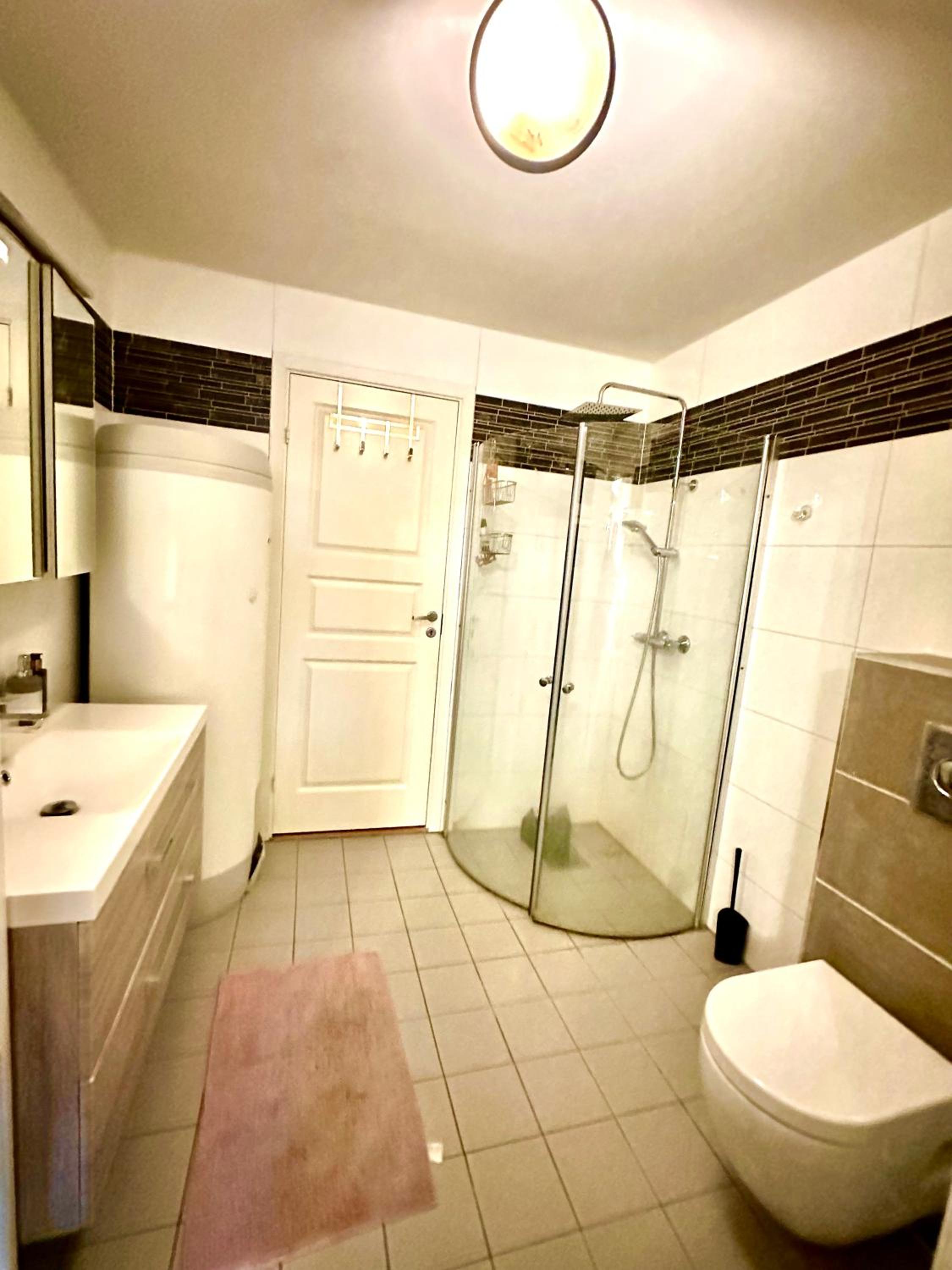 Double Or Twin Room With Shared Bathroom photo 2