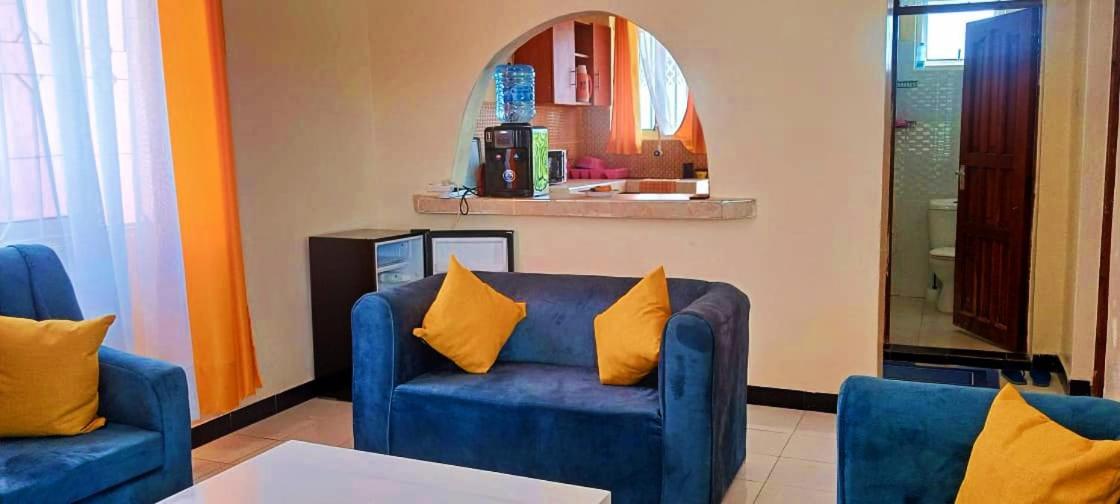 Two-Bedroom House photo 2