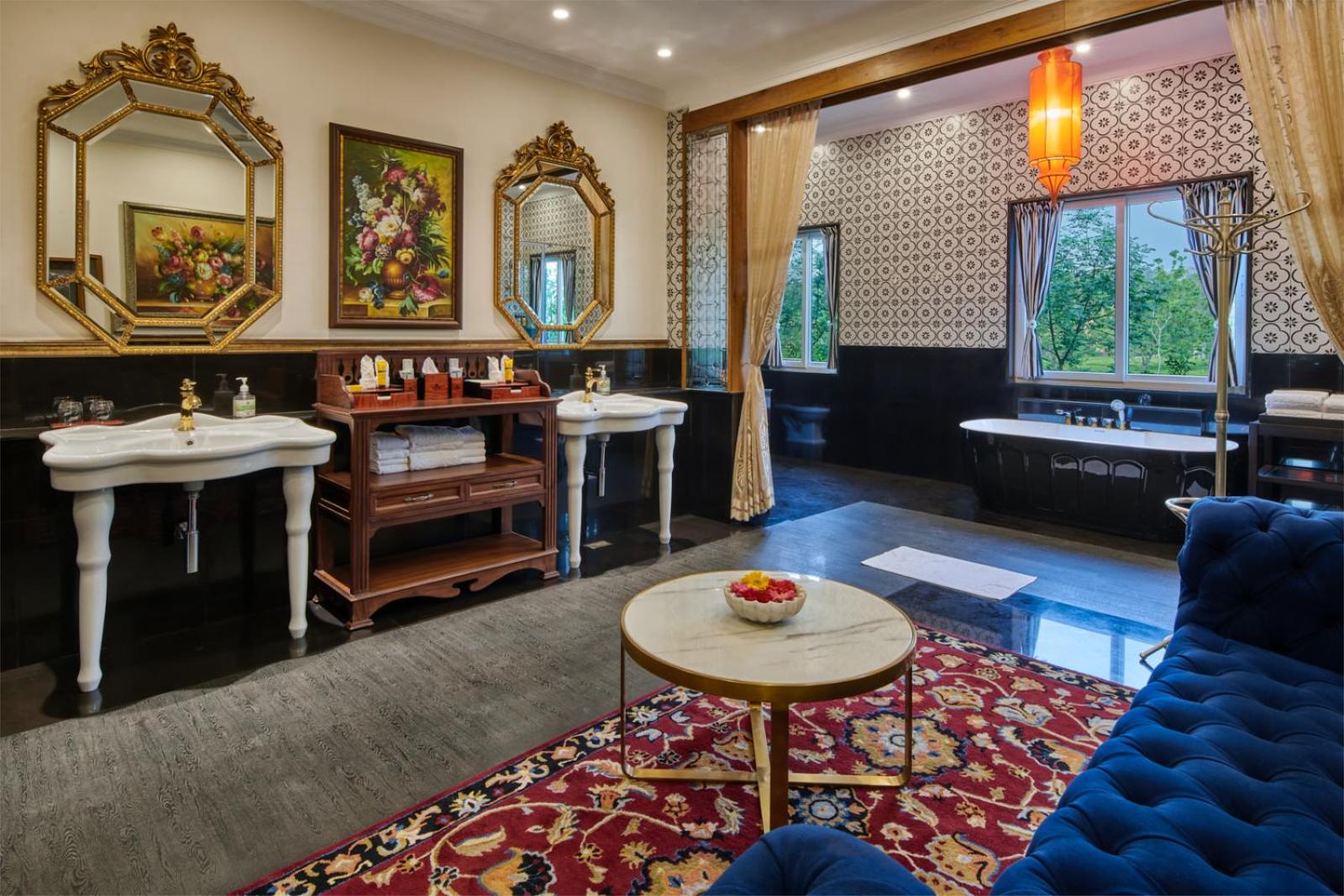 Colonial Suite -  10% Discount on Foods & Soft Beverages* | 15% Discounts on Laundry Services* | INR 500 spa credit during your stay on selective Massage services. TnC Apply.* | Free Minibar - 2 cans of soft Beverages (Once on Arrival)  - Photo 4