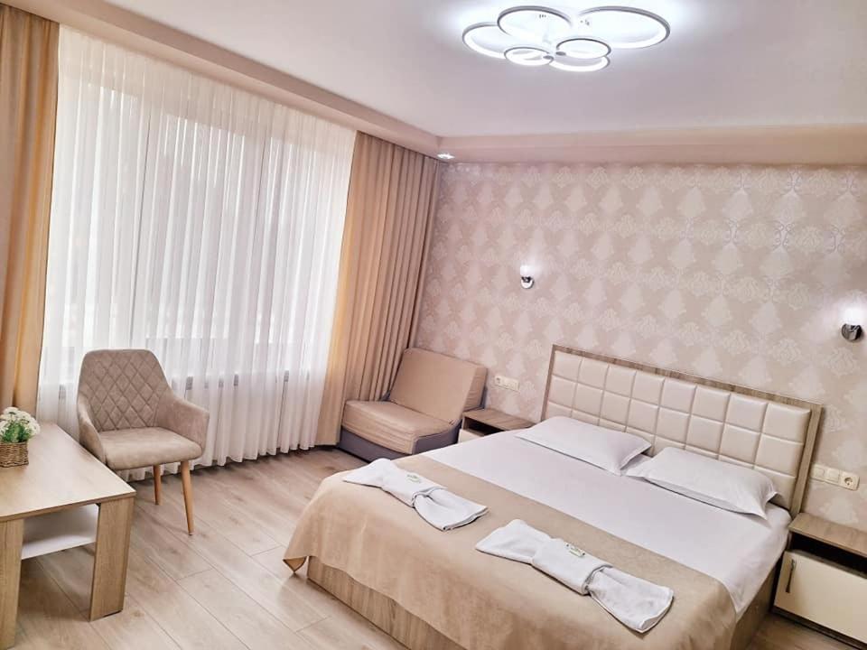 Deluxe Double Room with Balcony photo 1