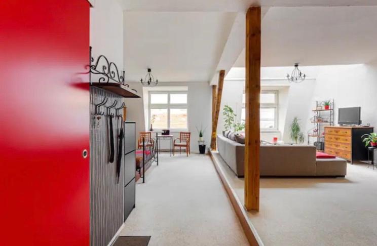 Deluxe Apartment
