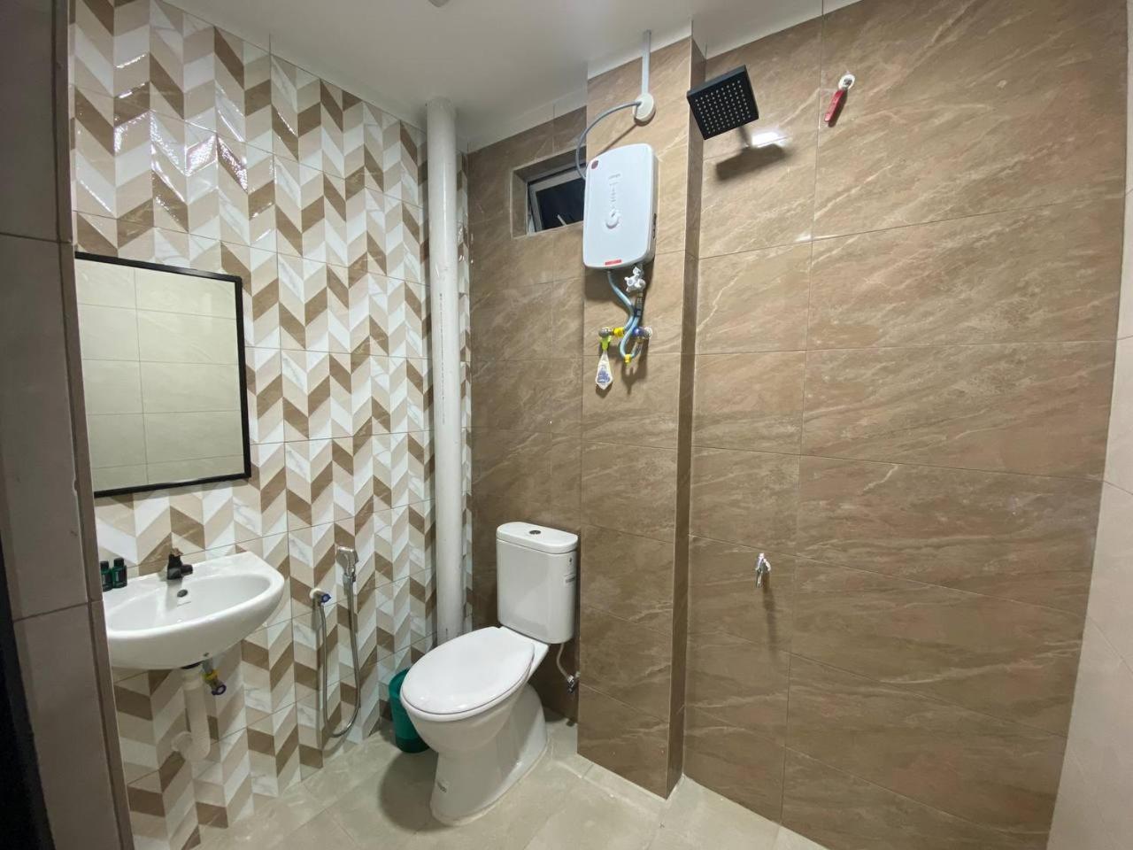 Superior Queen Room - Photo 8