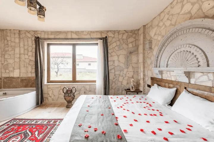 Queen Room with Spa Bath - Photo 4