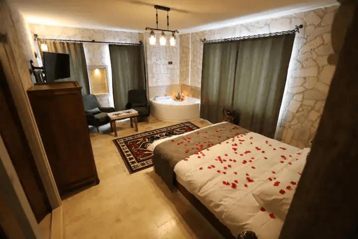 Queen Room with Spa Bath - Photo 5
