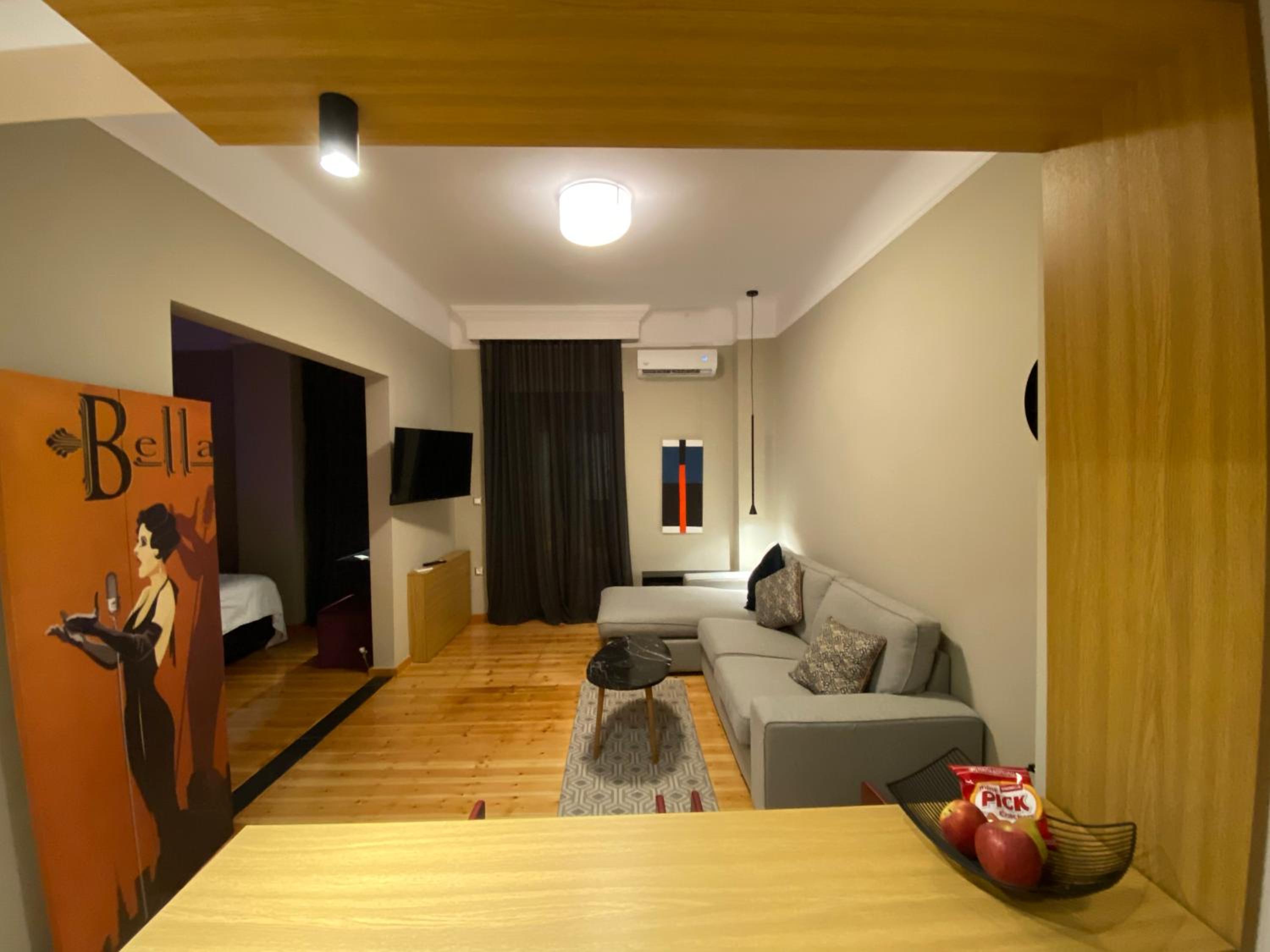 One-Bedroom Apartment