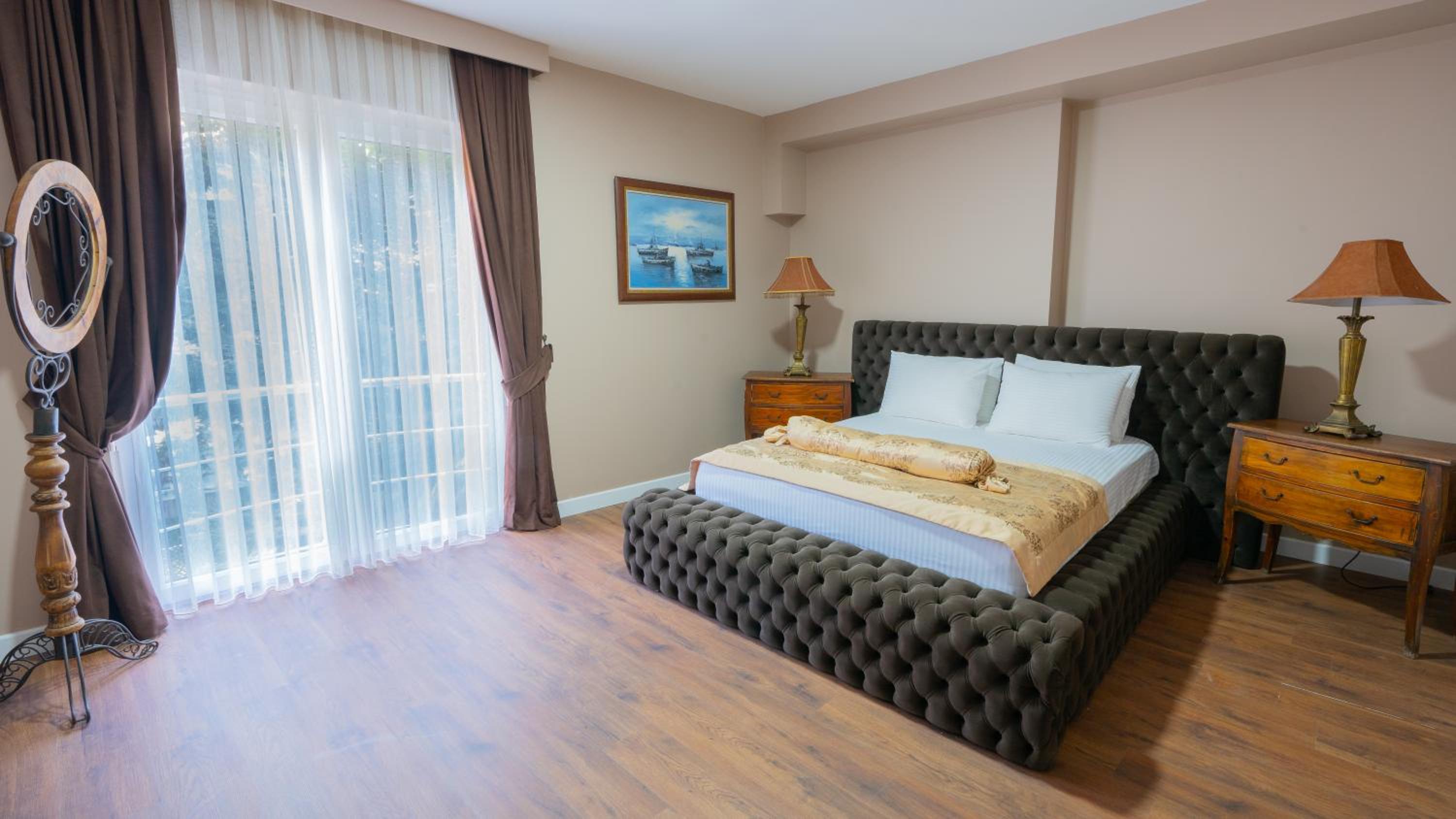 Suite - Photo 4