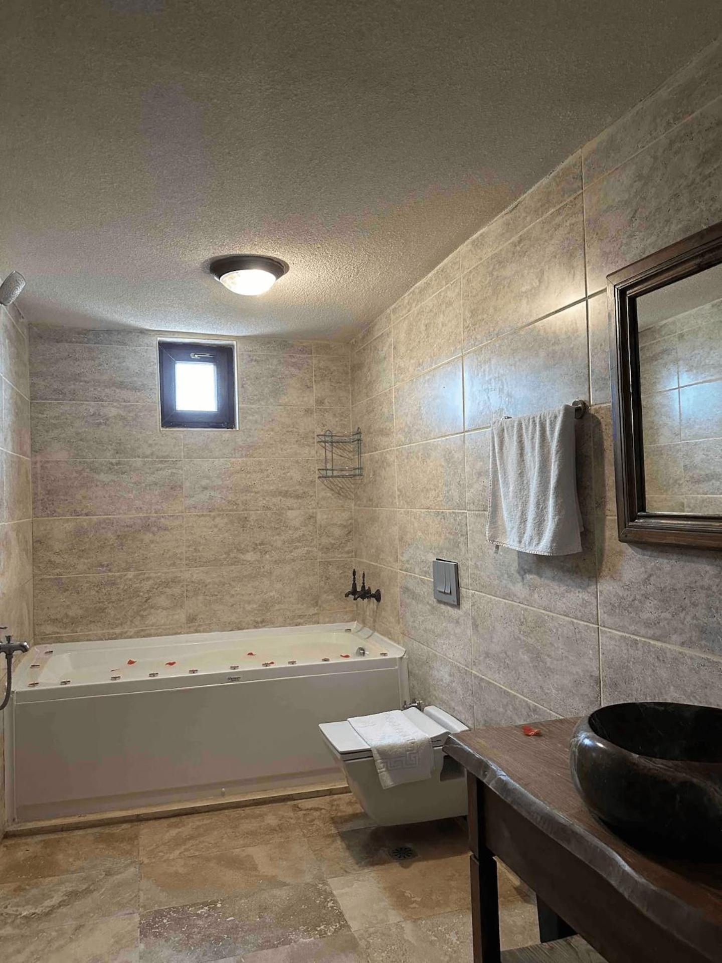 Standard Double Room - Photo 16