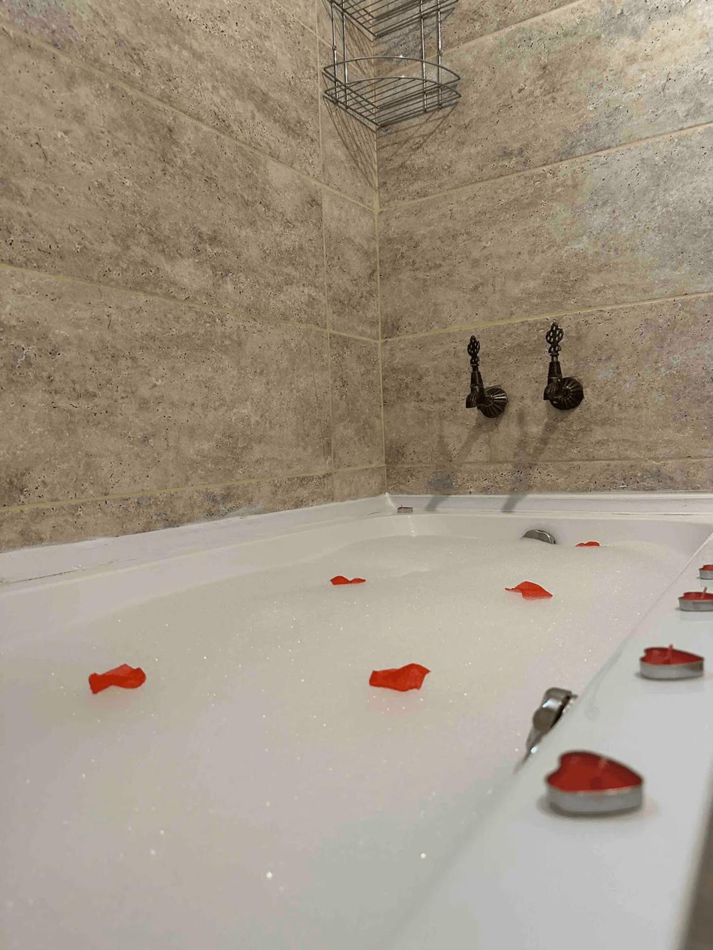 Standard Double Room - Photo 12
