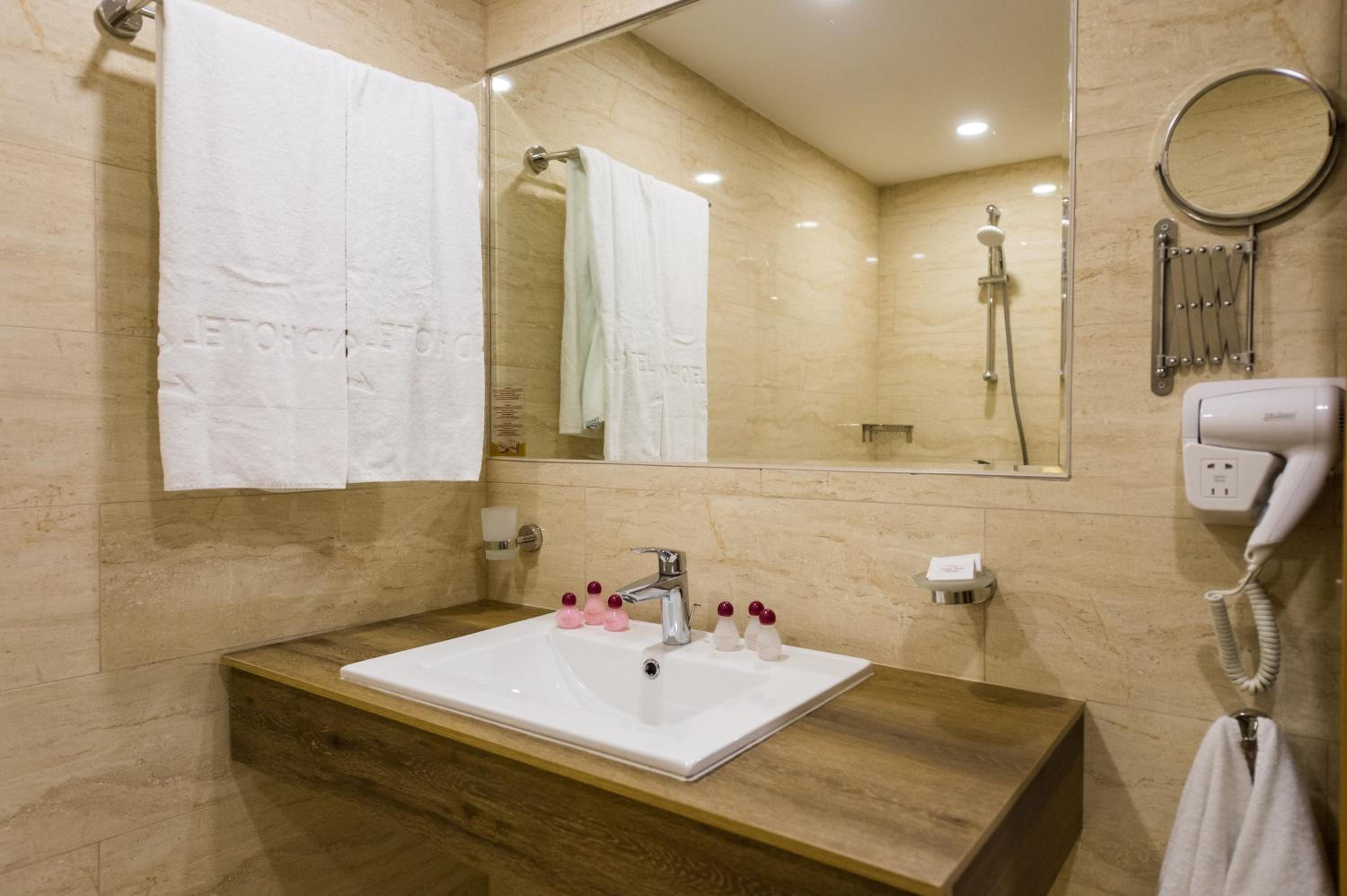 Superior Double Room with Balcony and Sea View - All Inclusive photo 2