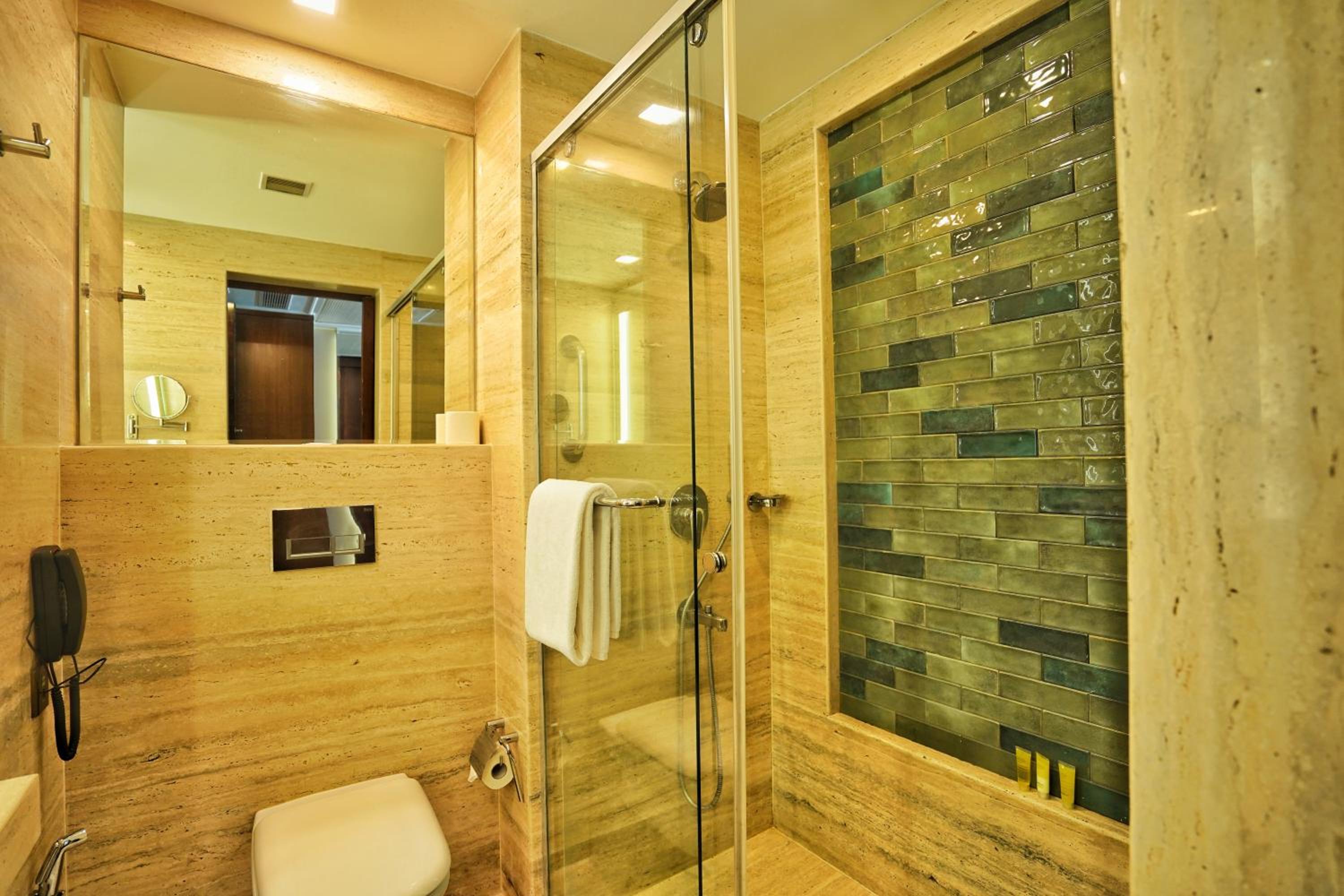 Twin Room with Balcony photo 3