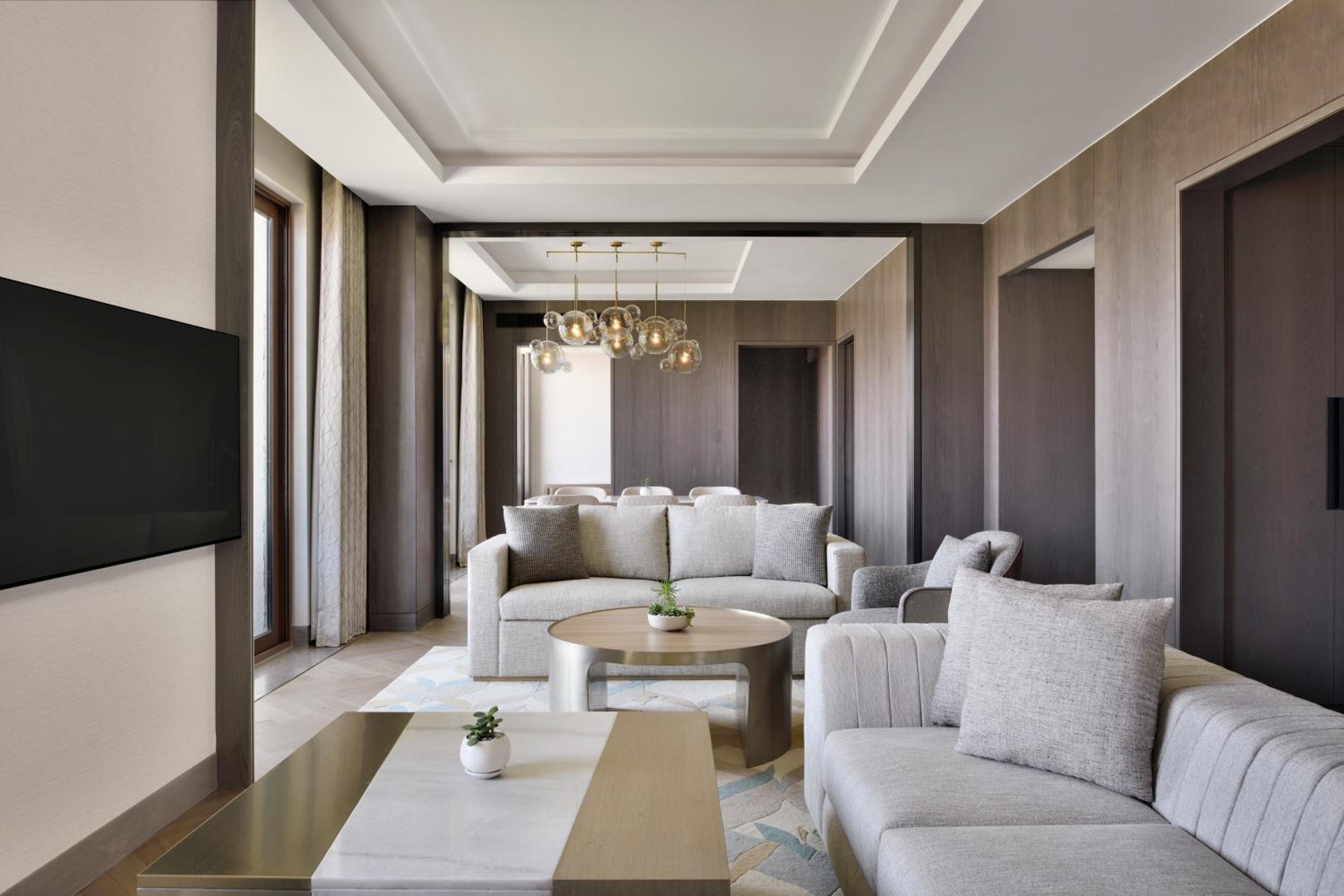 Luxury King Suite with Golf View – Club Lounge Access Luxury King Suite with Golf View – Club Lounge Access