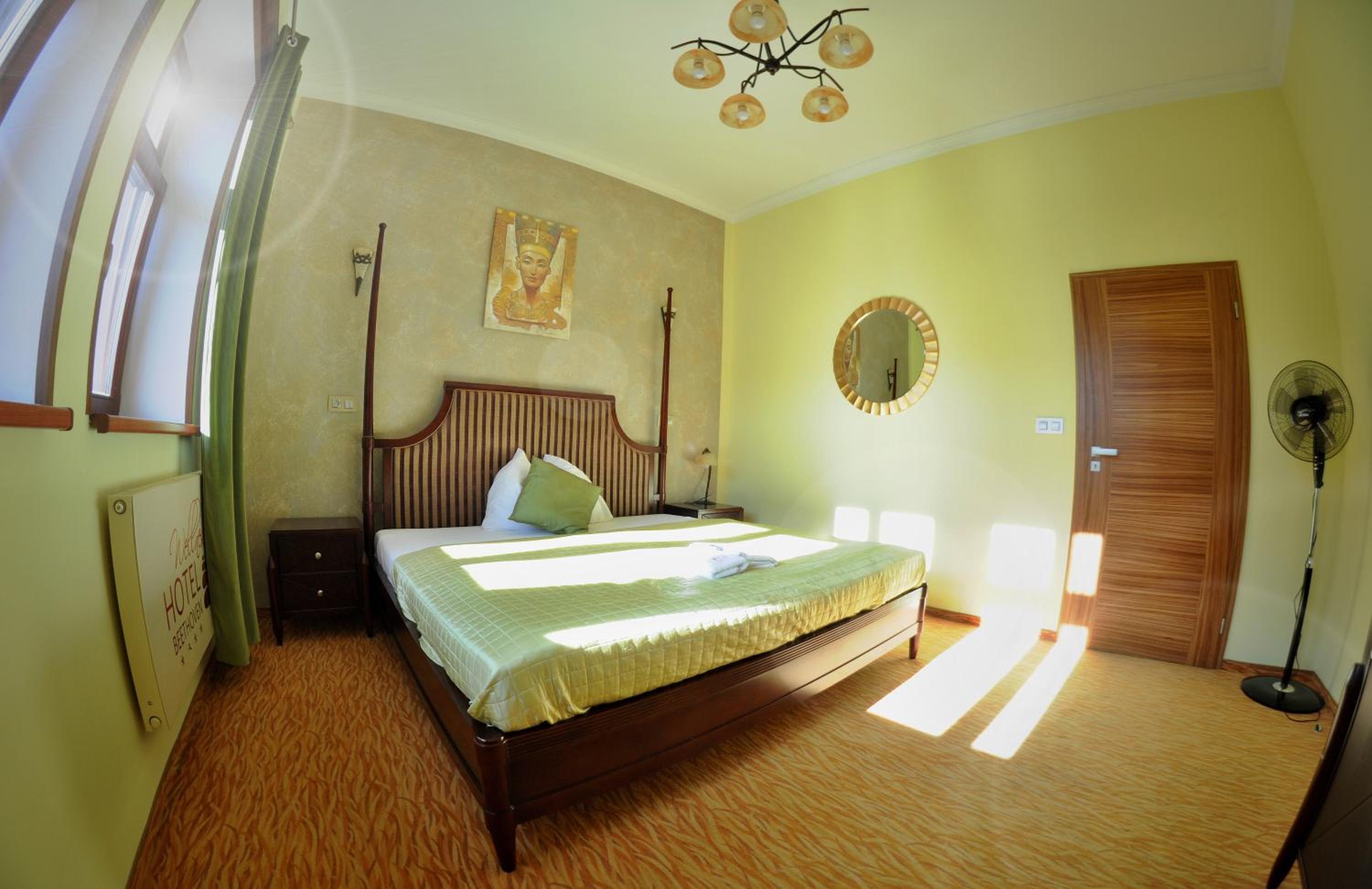 Double Room - Photo 1