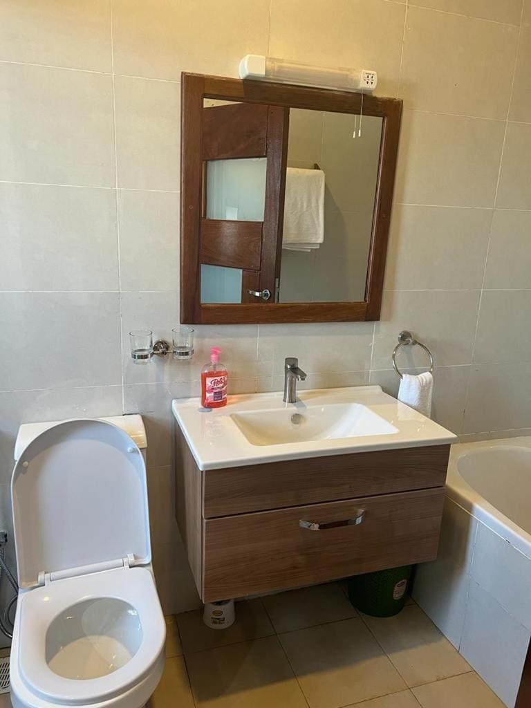 Three-Bedroom Villa photo 2