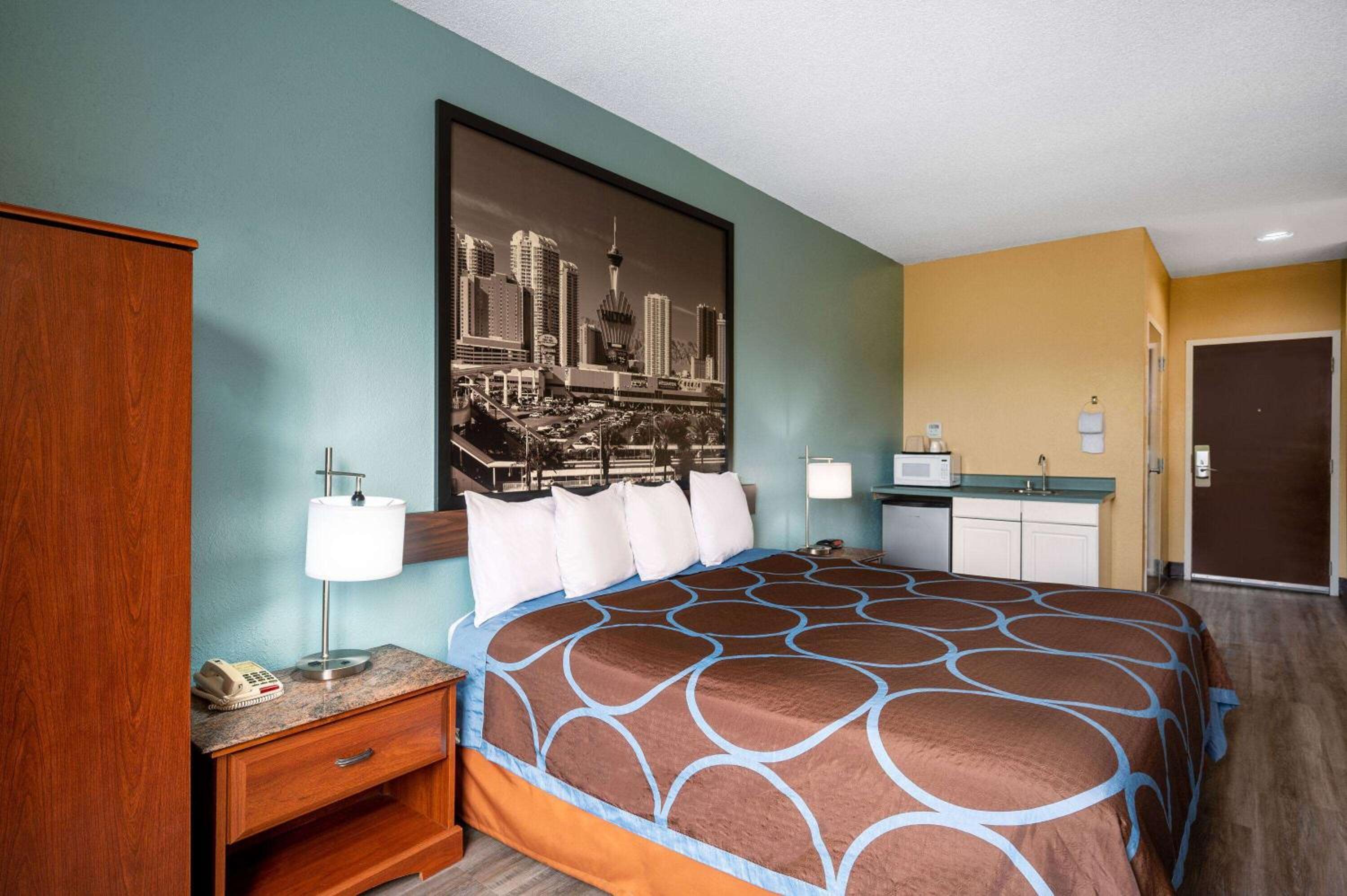 King Studio Suite - Non-Smoking - Photo 1