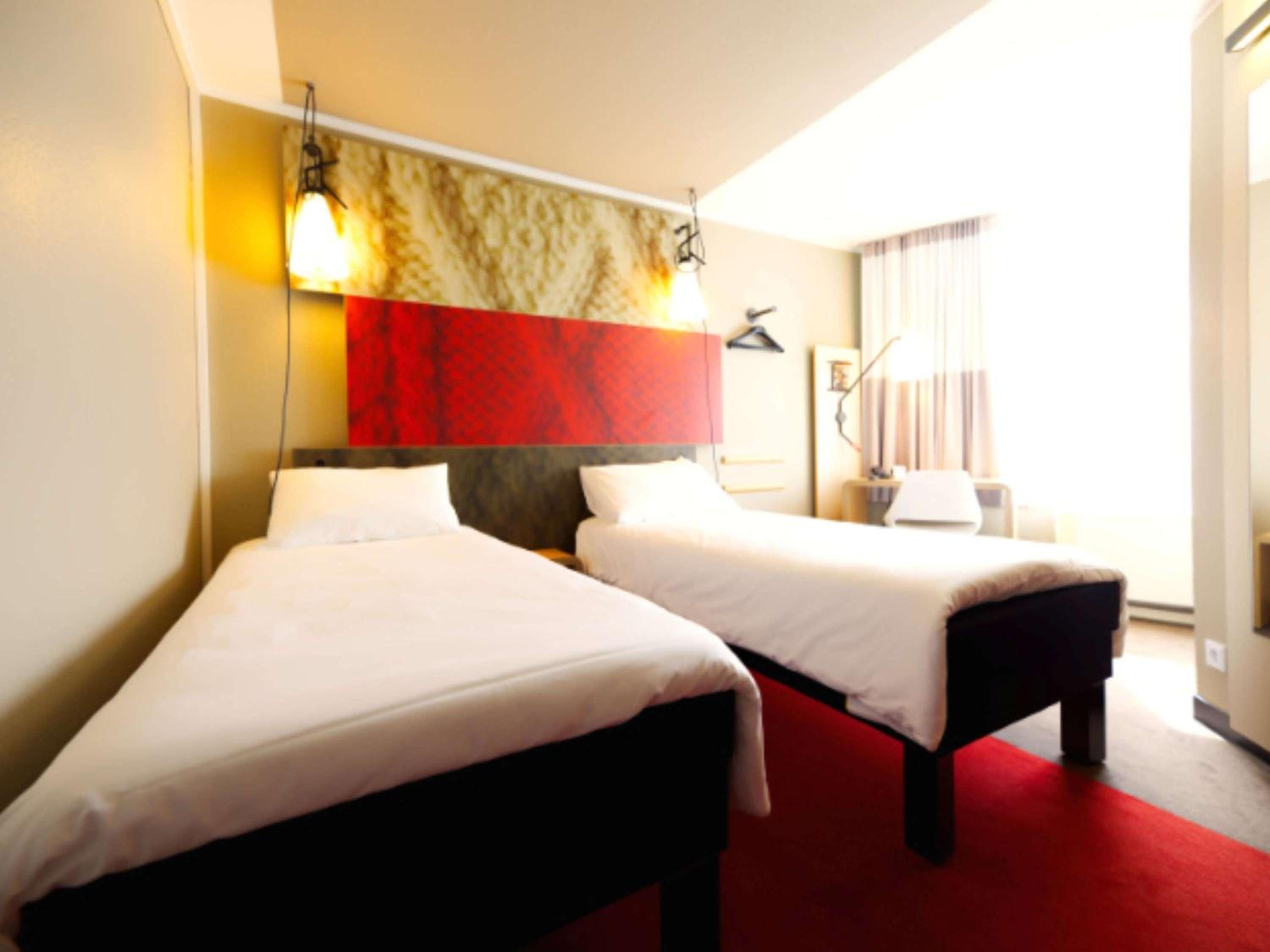 Standard Twin Room - Photo 6
