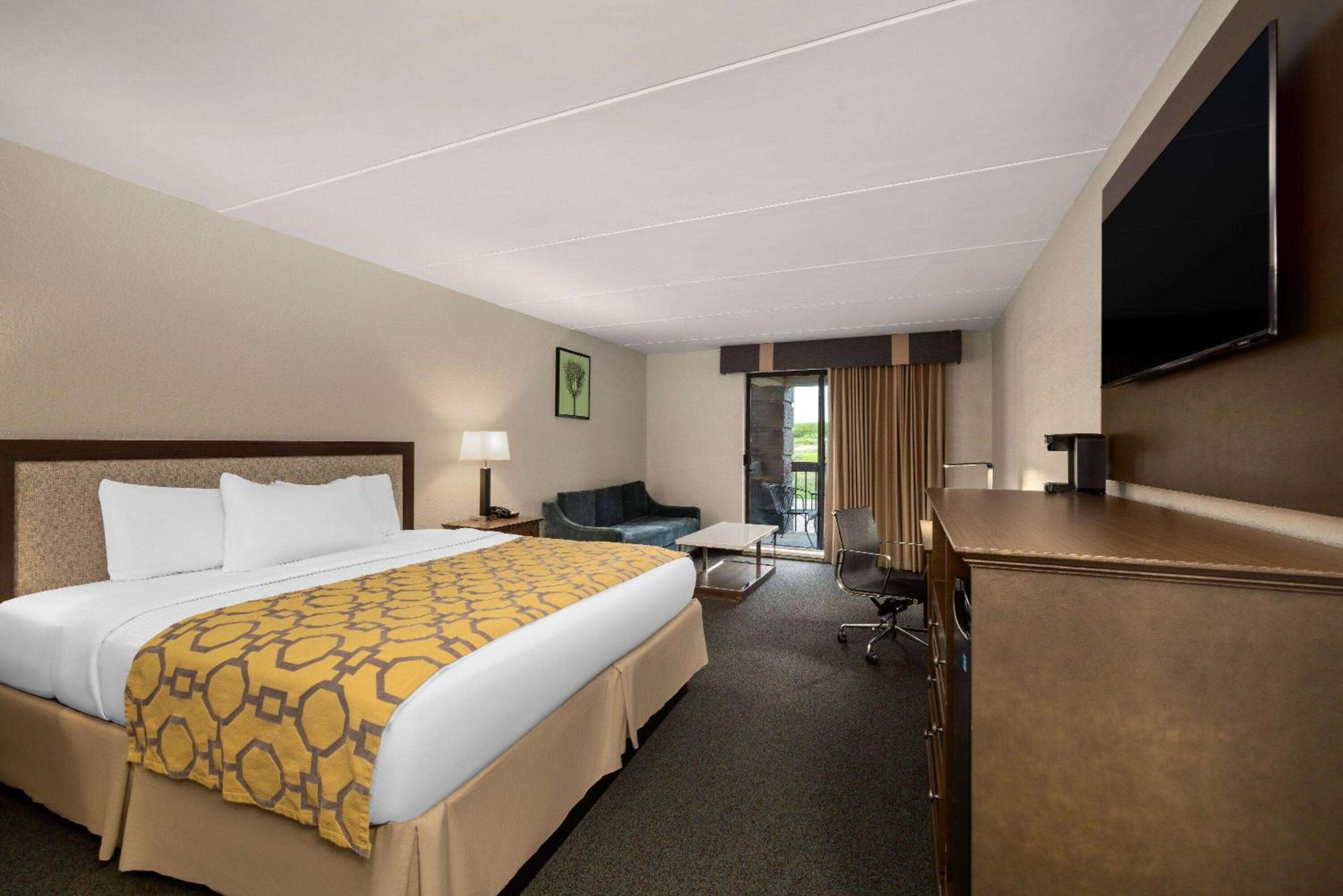 King Room - Non-Smoking - Photo 1