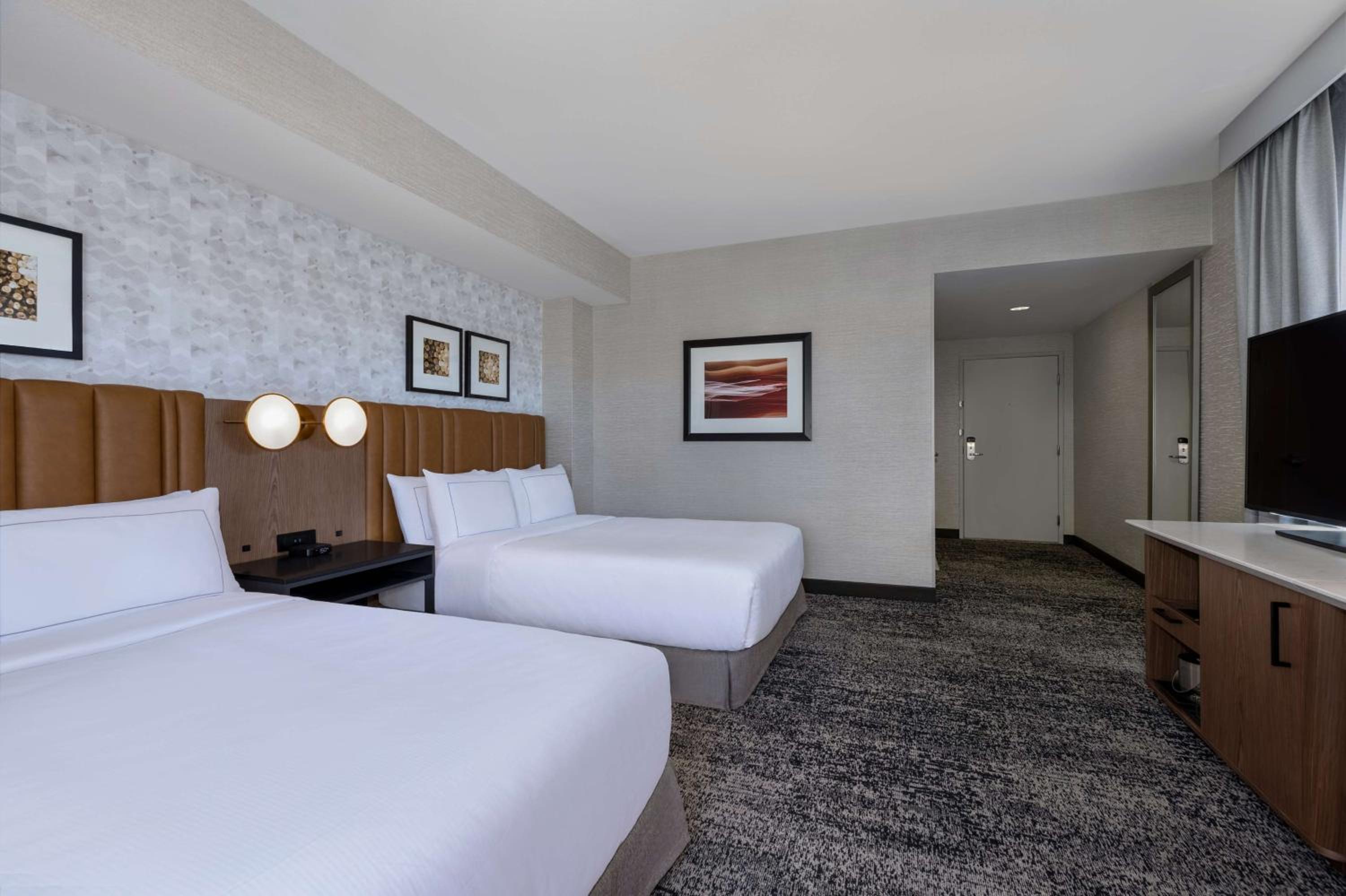 Queen Room with Two Queen Beds - Mobility/Hearing Accessible - Photo 5