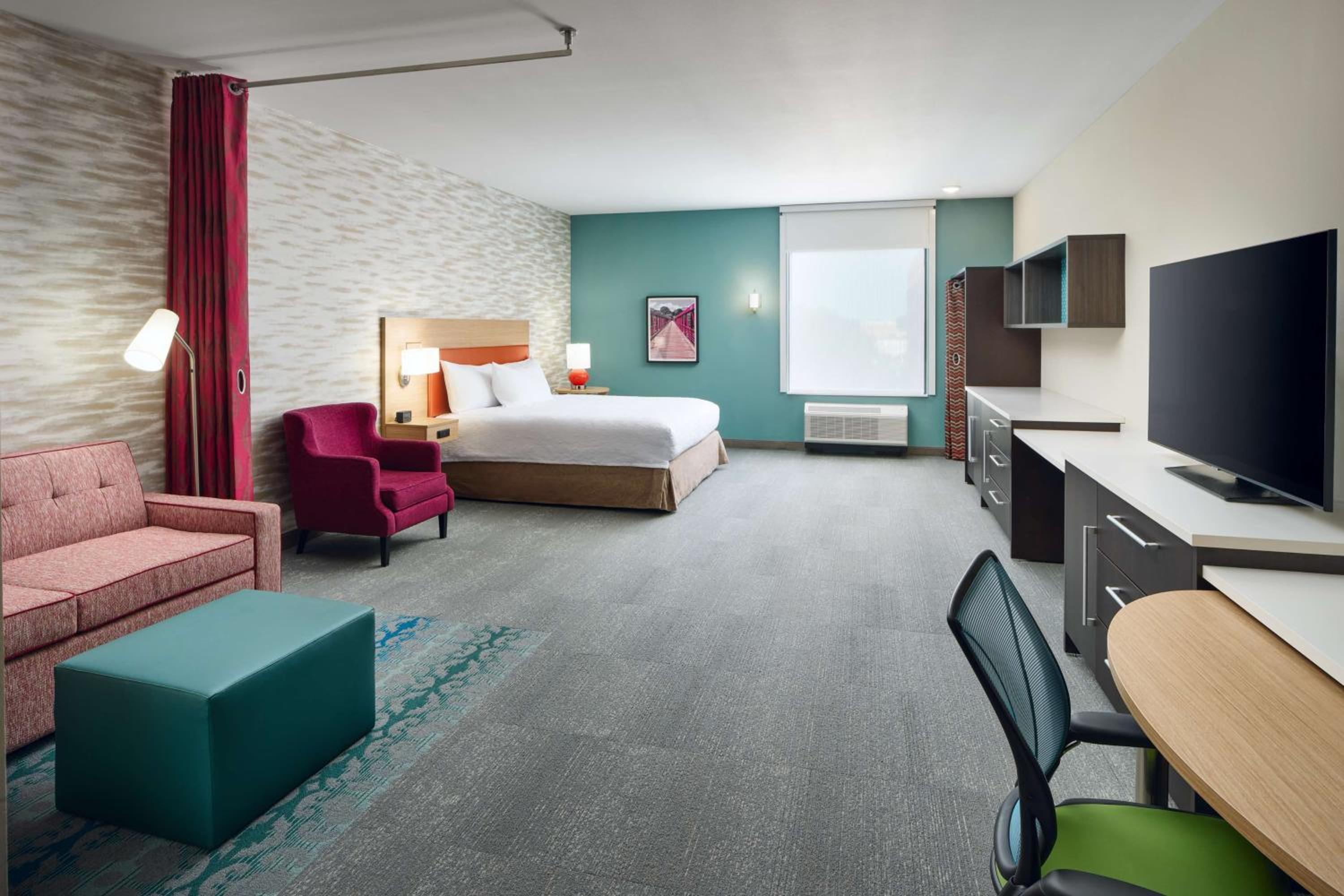 King Studio Suite with Accessible Tub - Mobility Access - Photo 2