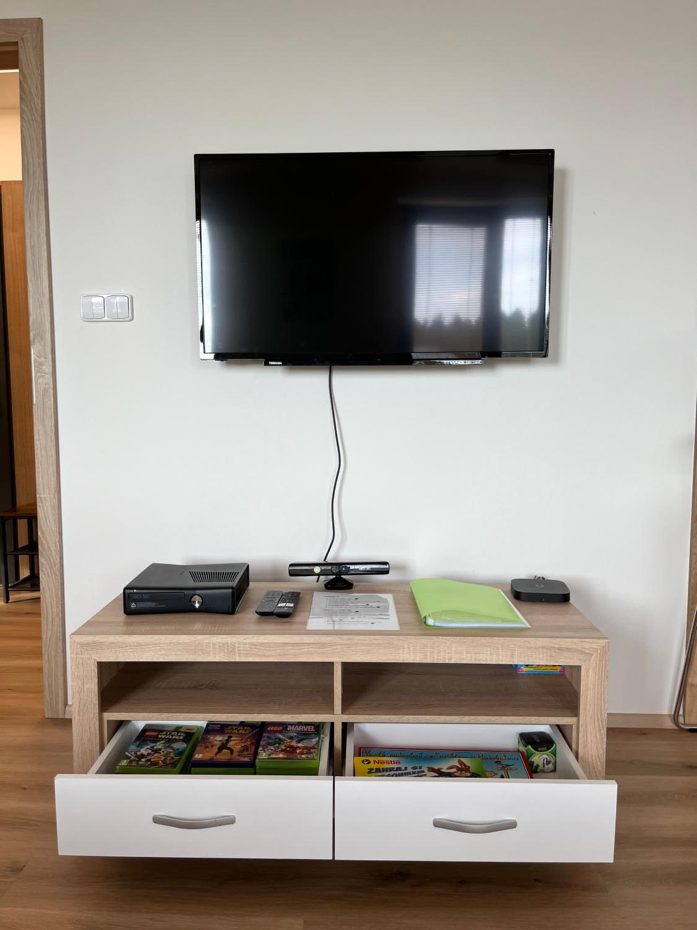 One-Bedroom Apartment photo 3