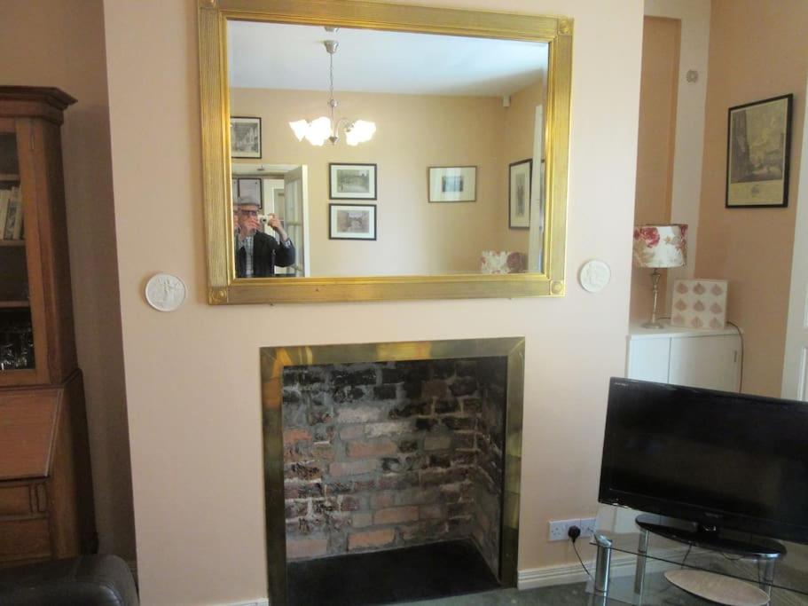 Three-Bedroom House photo 2