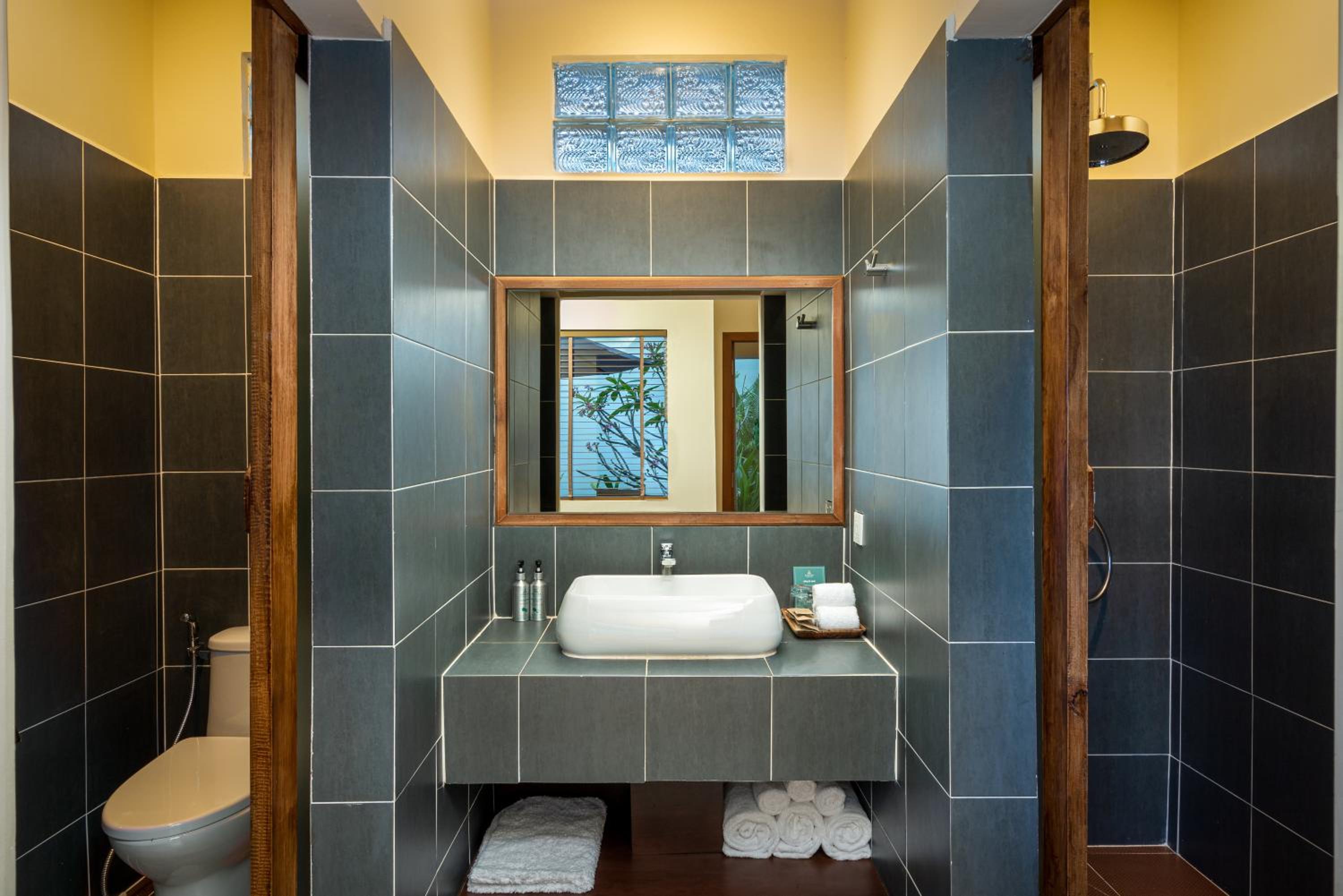 Family Suite with Private Pool - Photo 5
