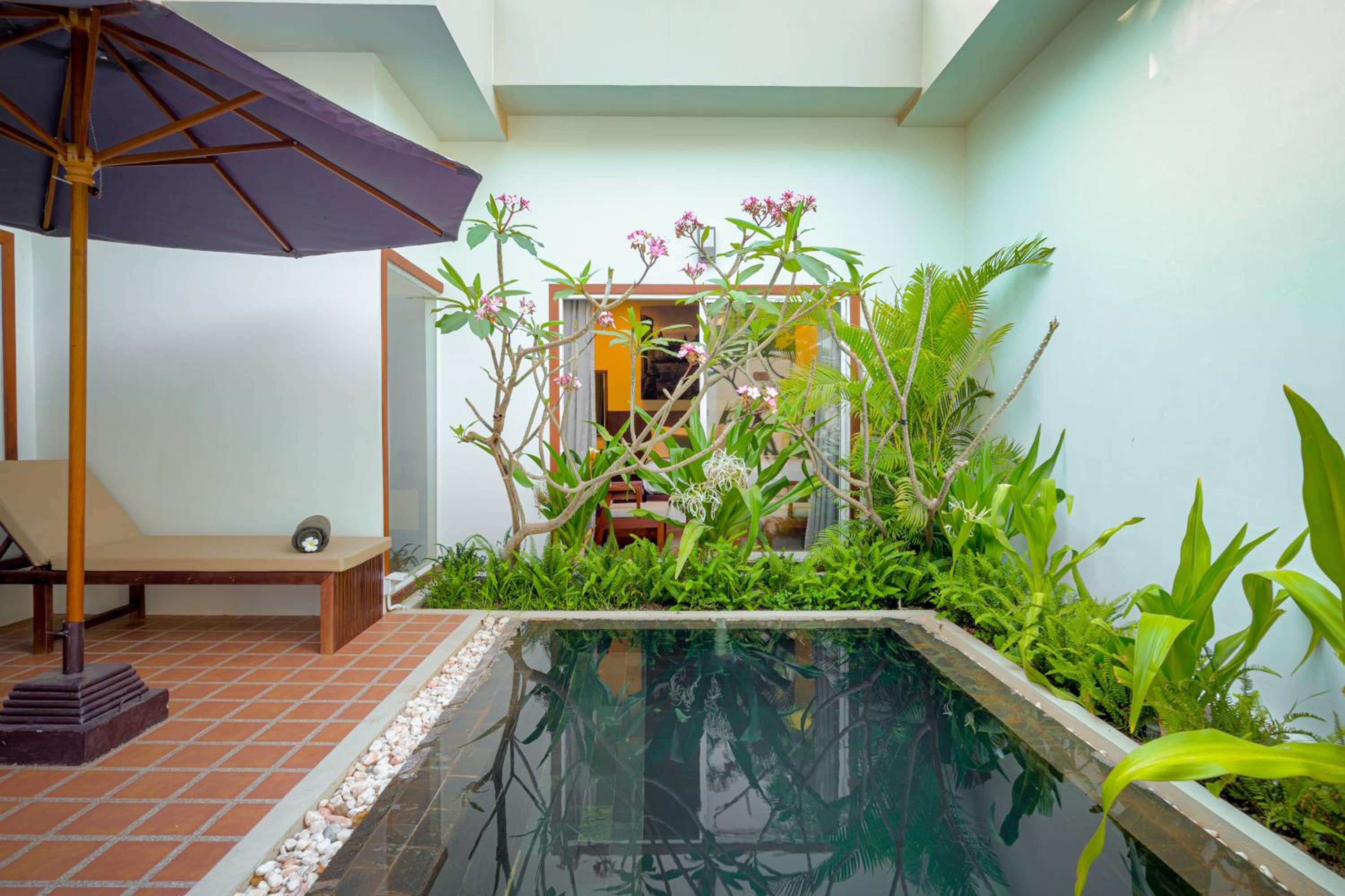Family Suite with Private Pool - Photo 2