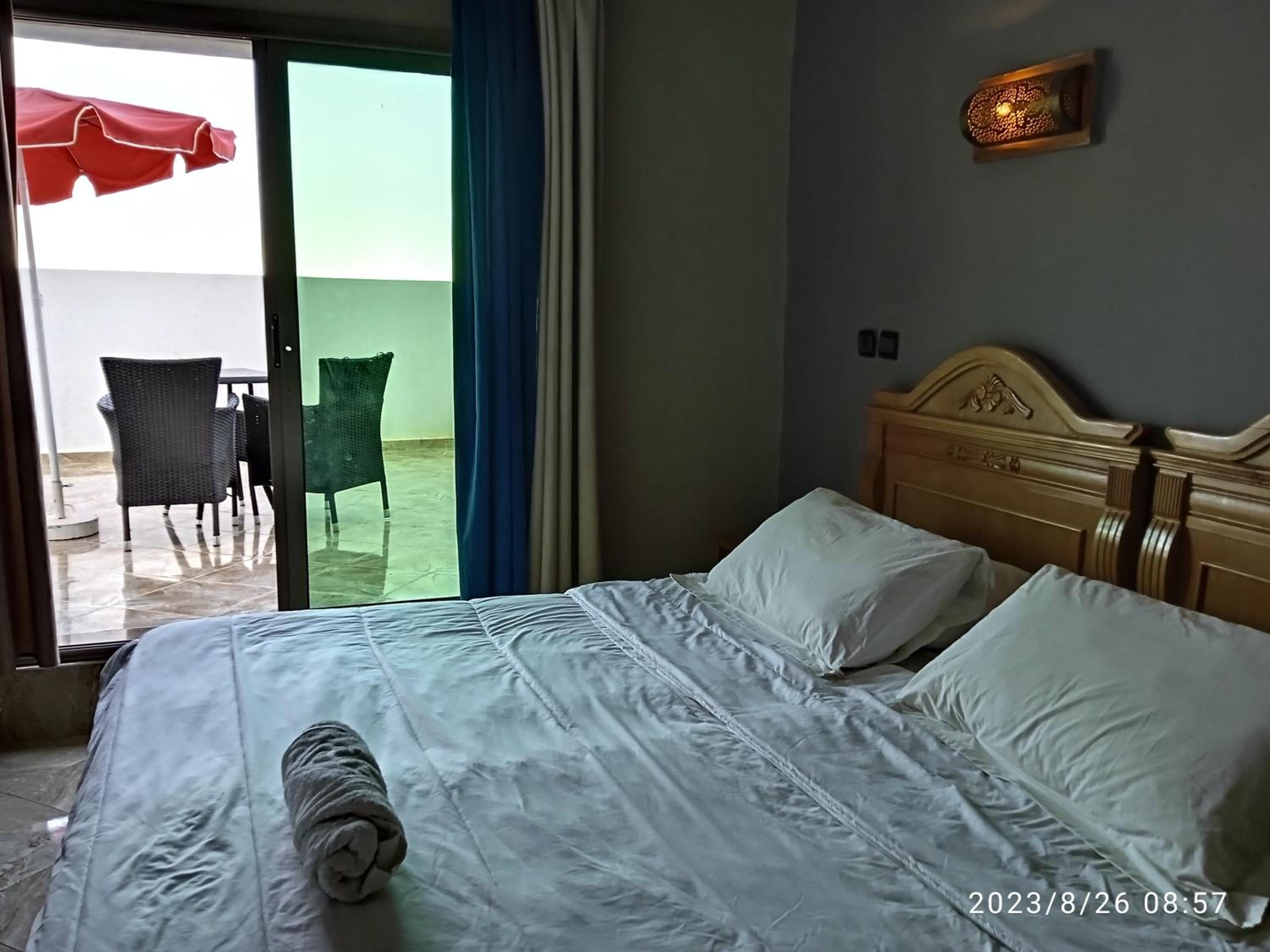 Family Suite with Balcony - Photo 2