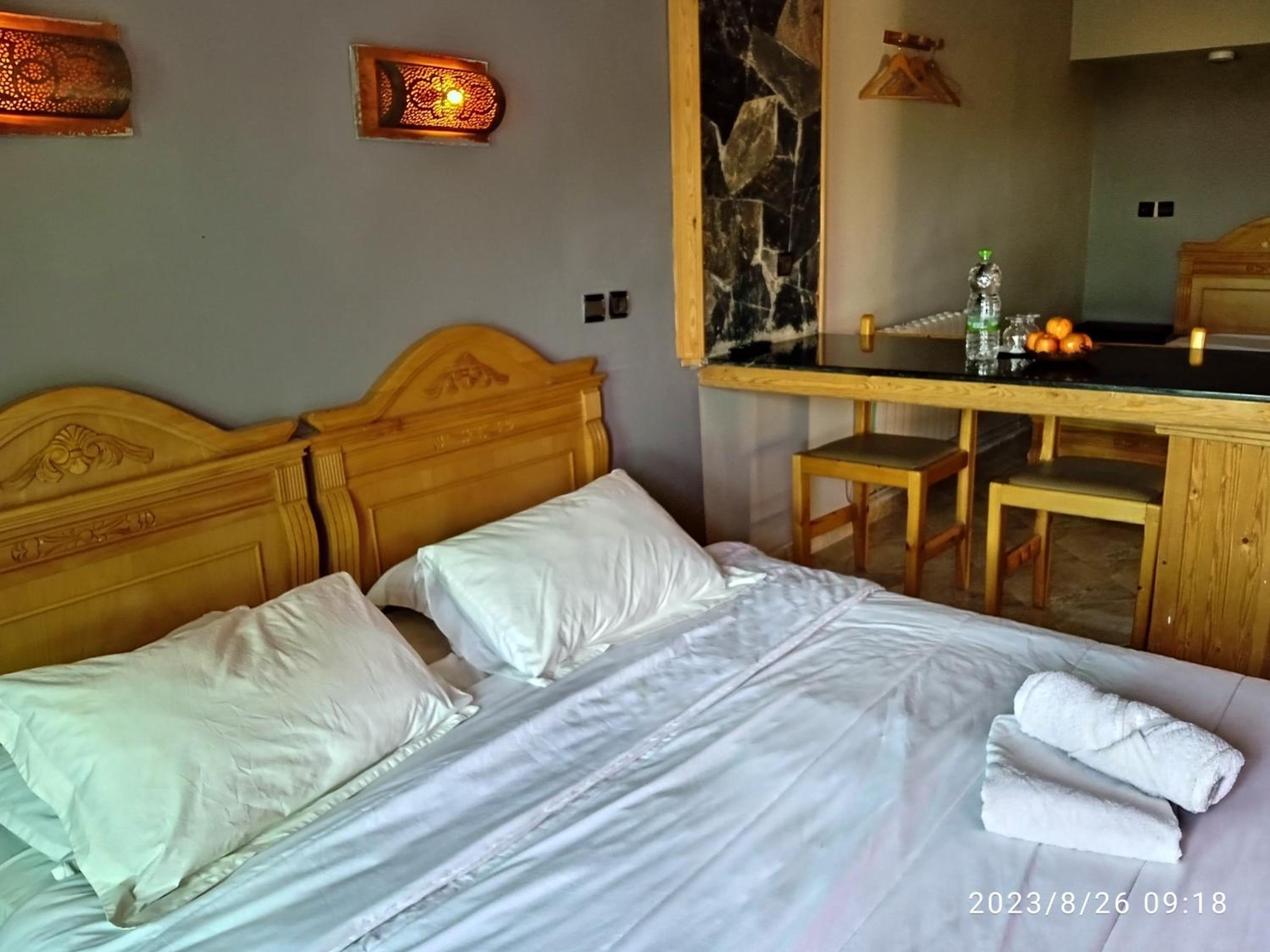 Family Suite with Balcony - Photo 11