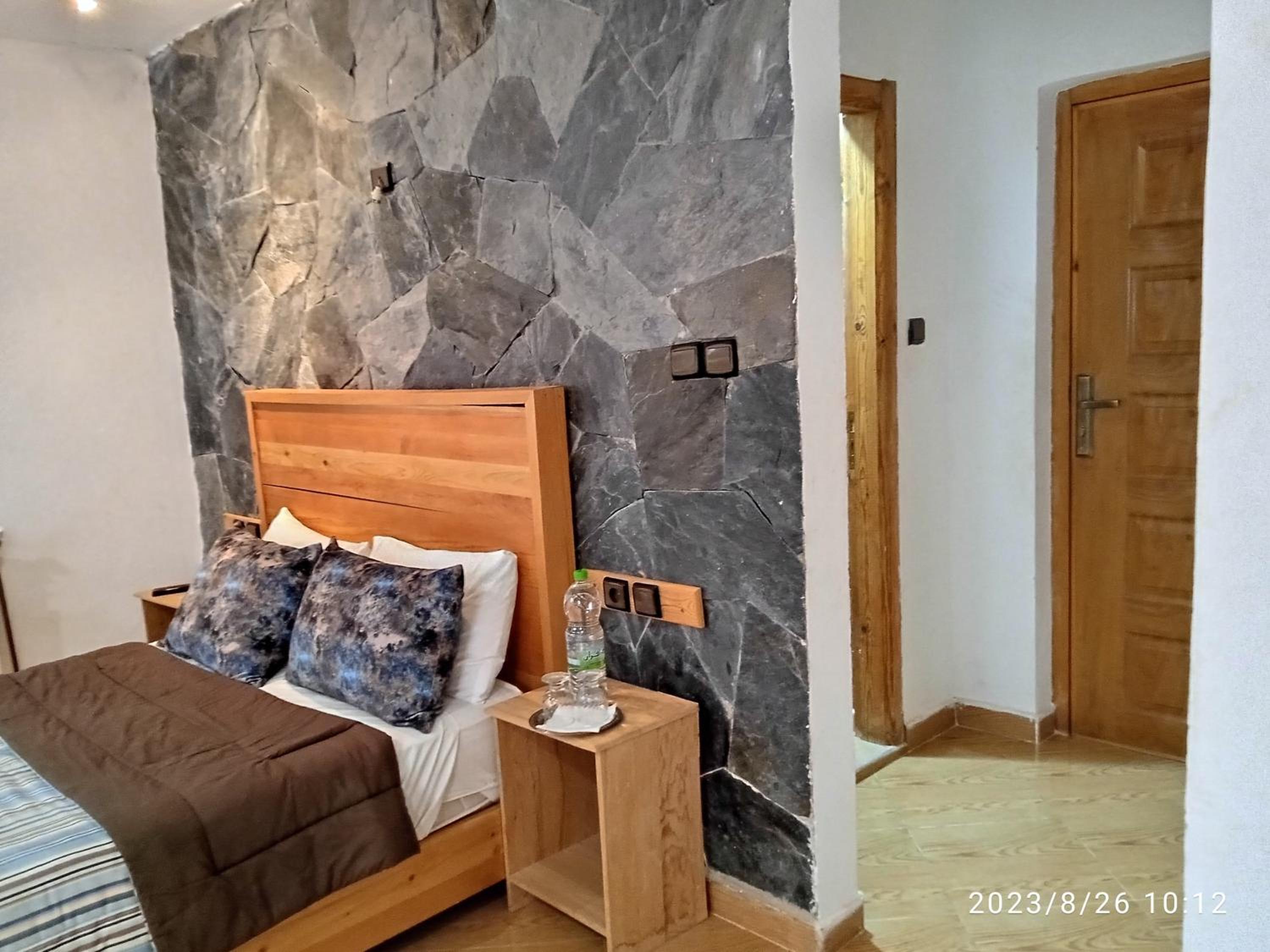 Suite with Mountain View - Photo 5