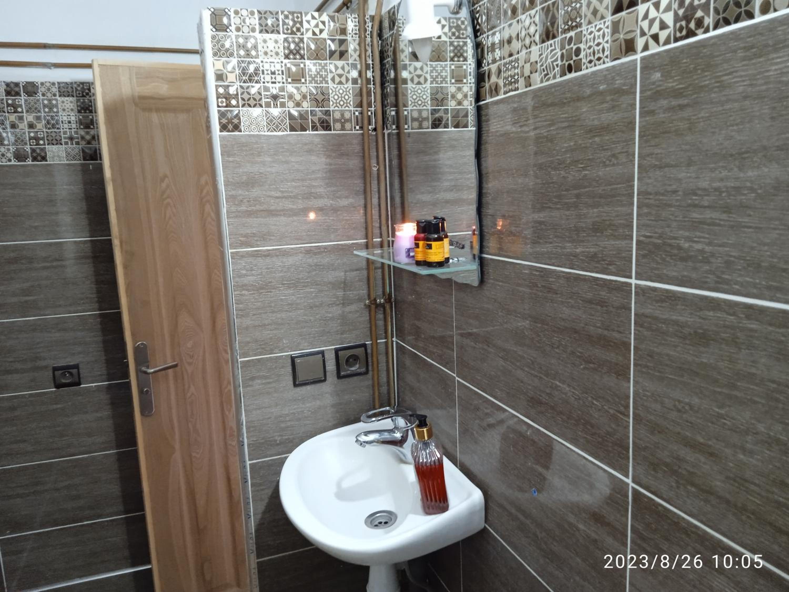 Family Double Room - Photo 9